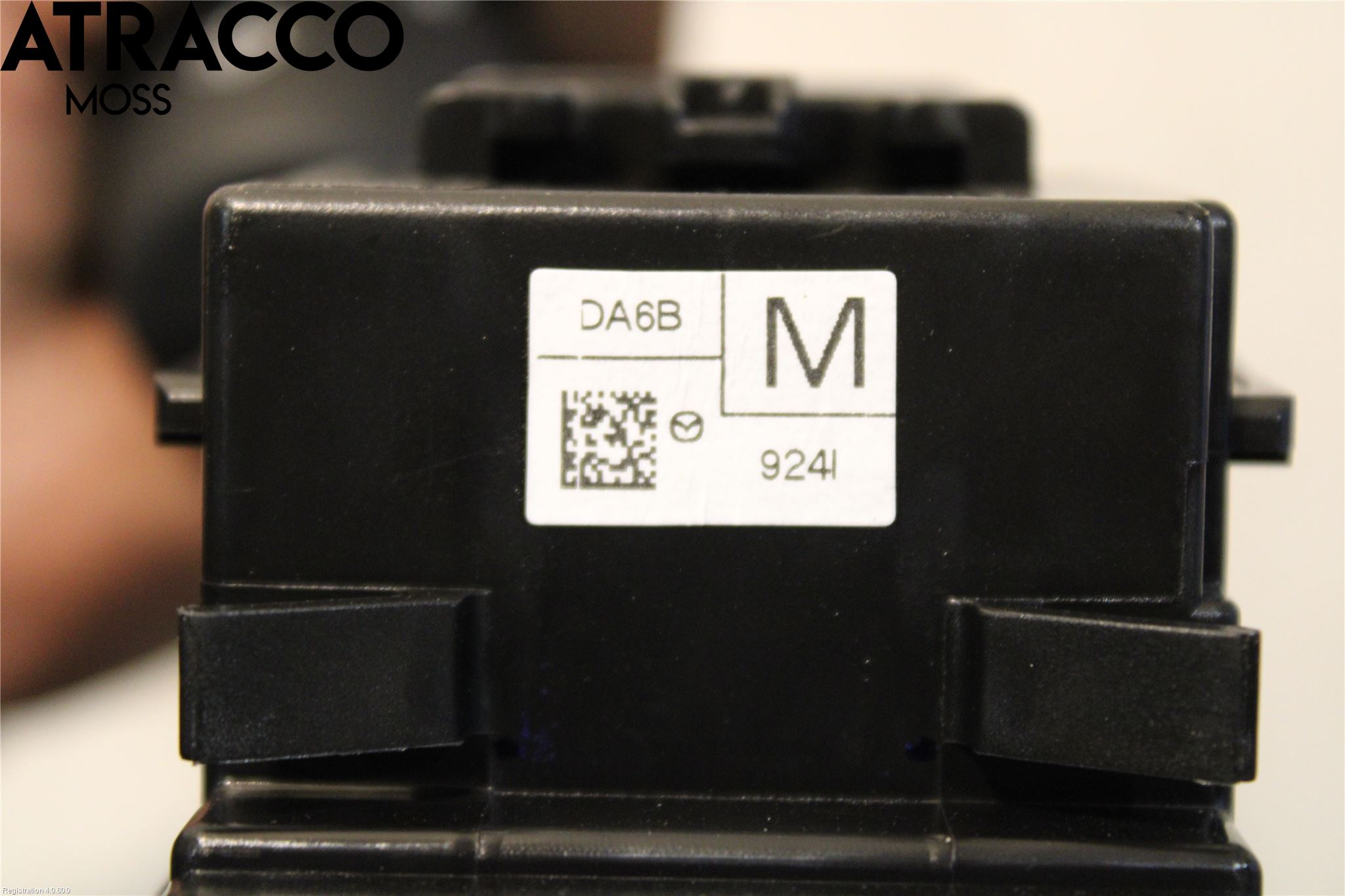 Mazda CX-30 20- Bryter Ratt Visker - Spyler