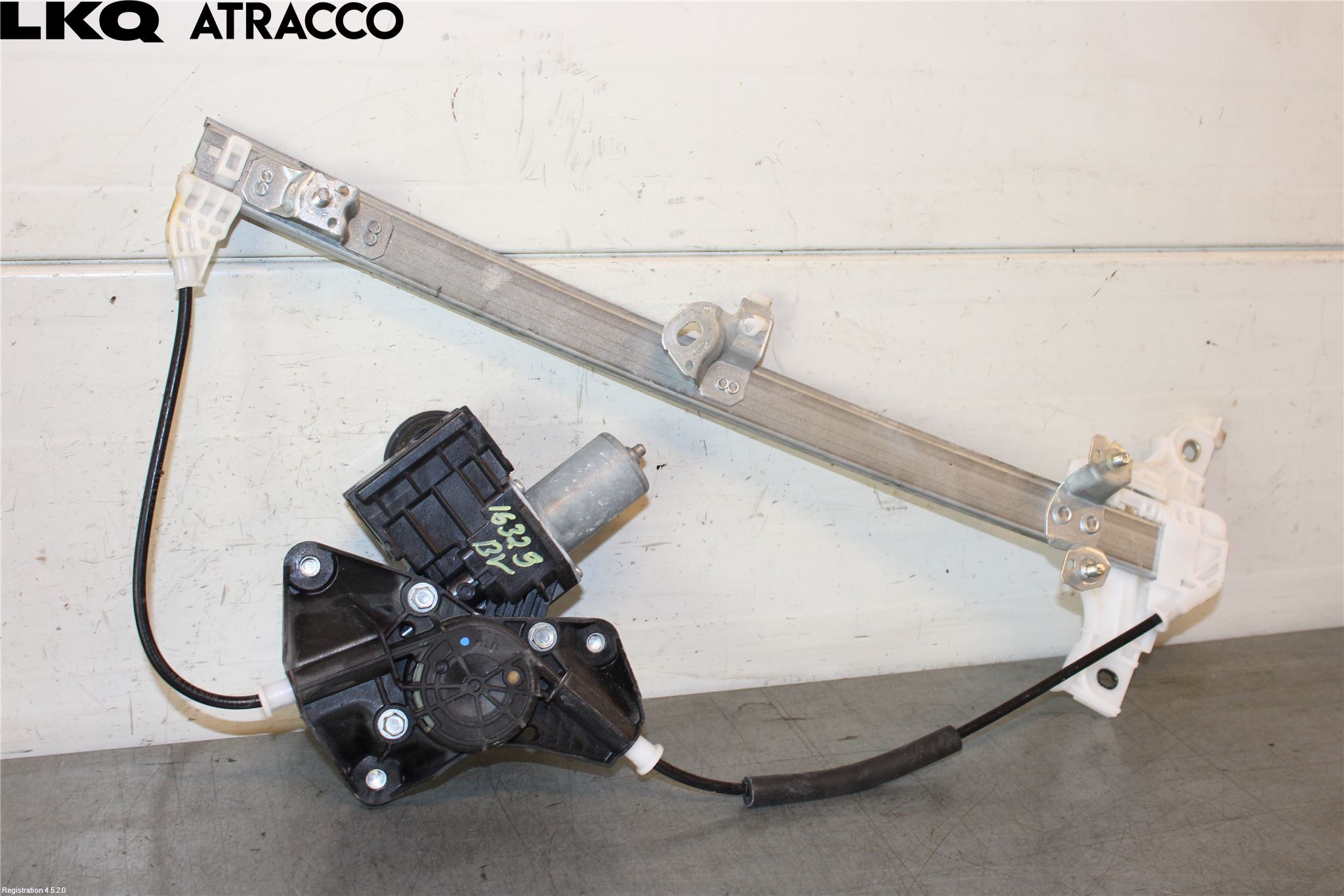 Toyota YARIS CROSS XP21 21- Vindusheismotor