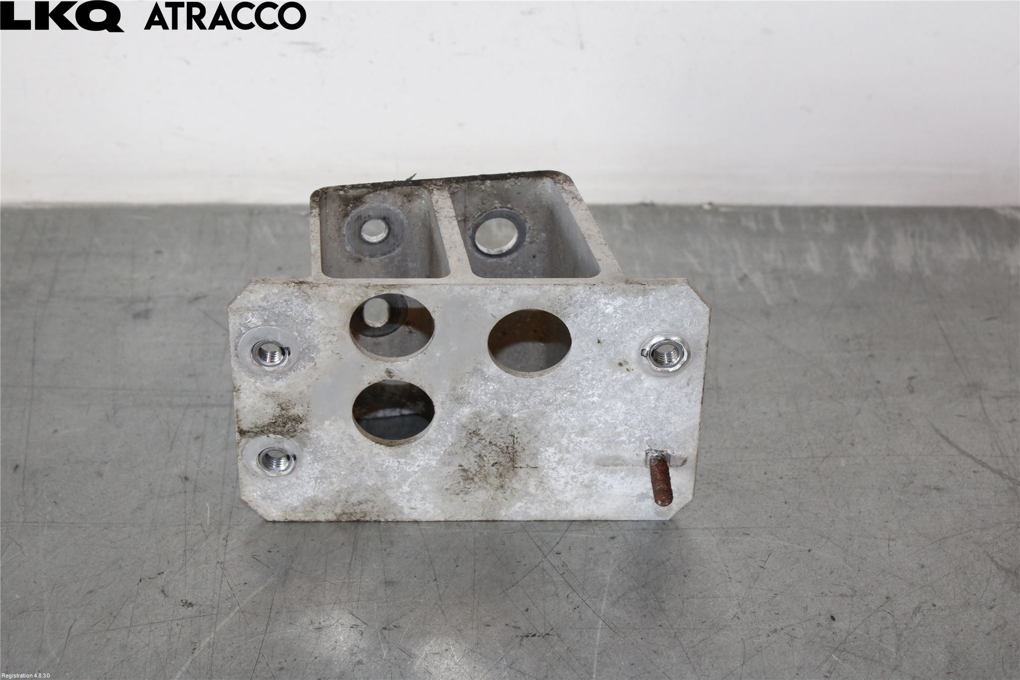 Toyota RAV 4 06-12 Støtfanger Bak Feste