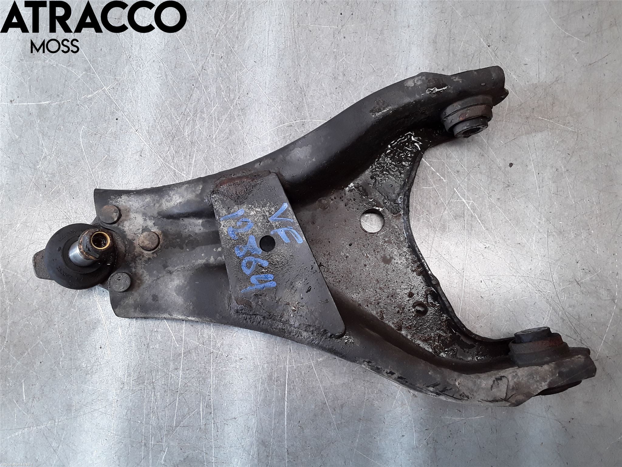 Dacia DUSTER 10-17 Bærearm Foran Venstre Nedre