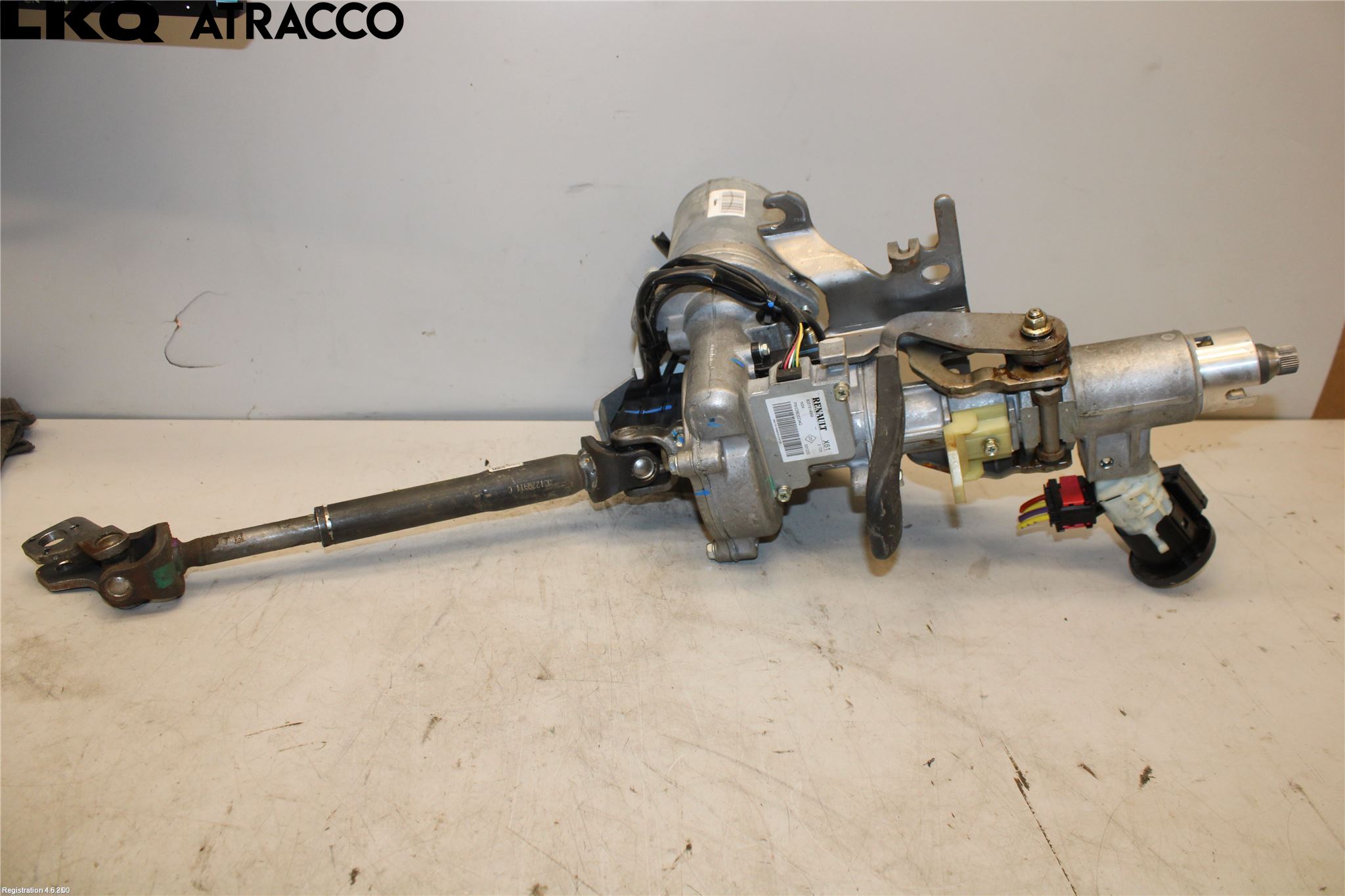 Nissan NV250 20-22 Rattaksel