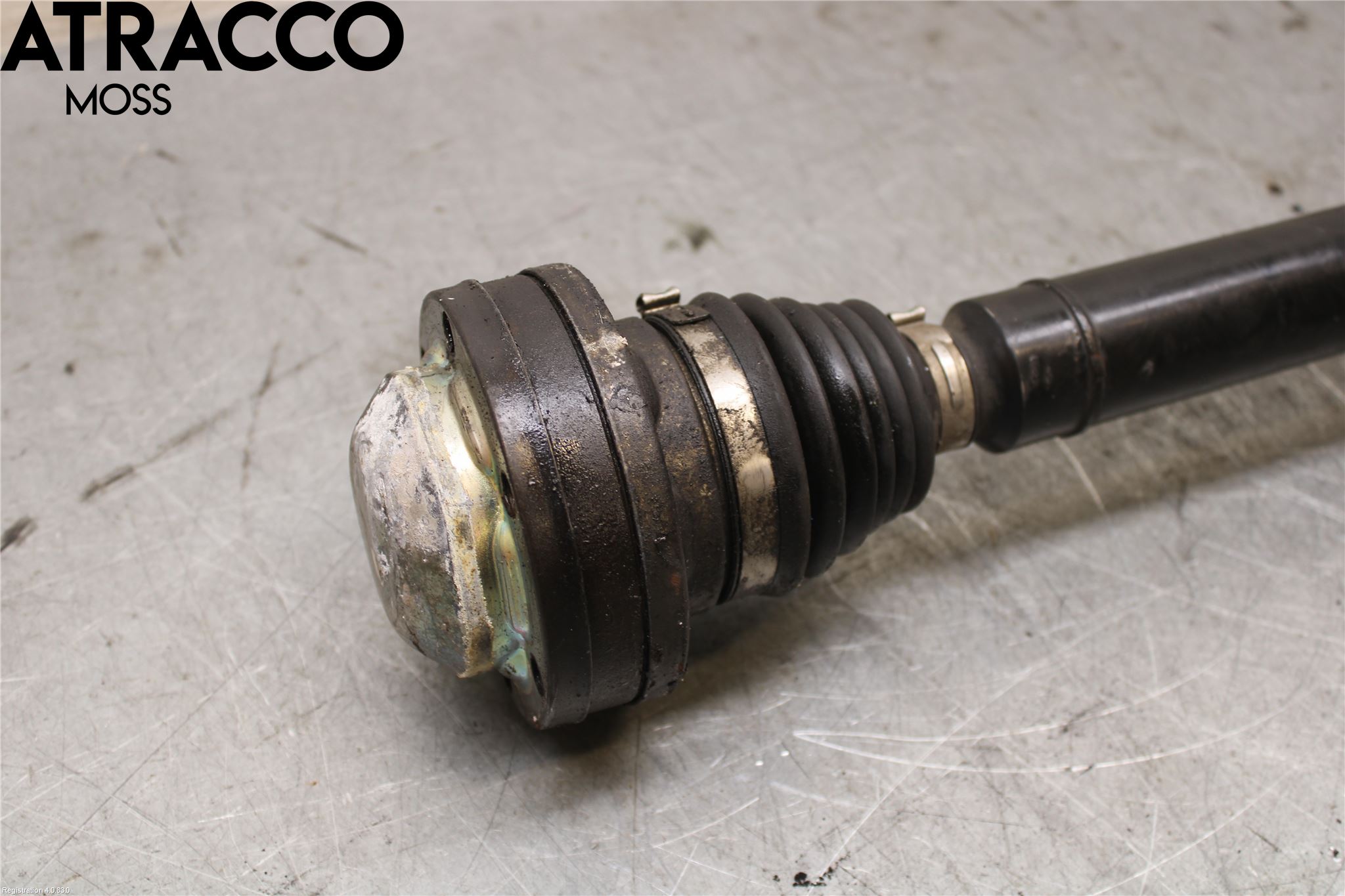 Volkswagen VW CADDY 11-15 Drivaksel Foran Kompl Høyre