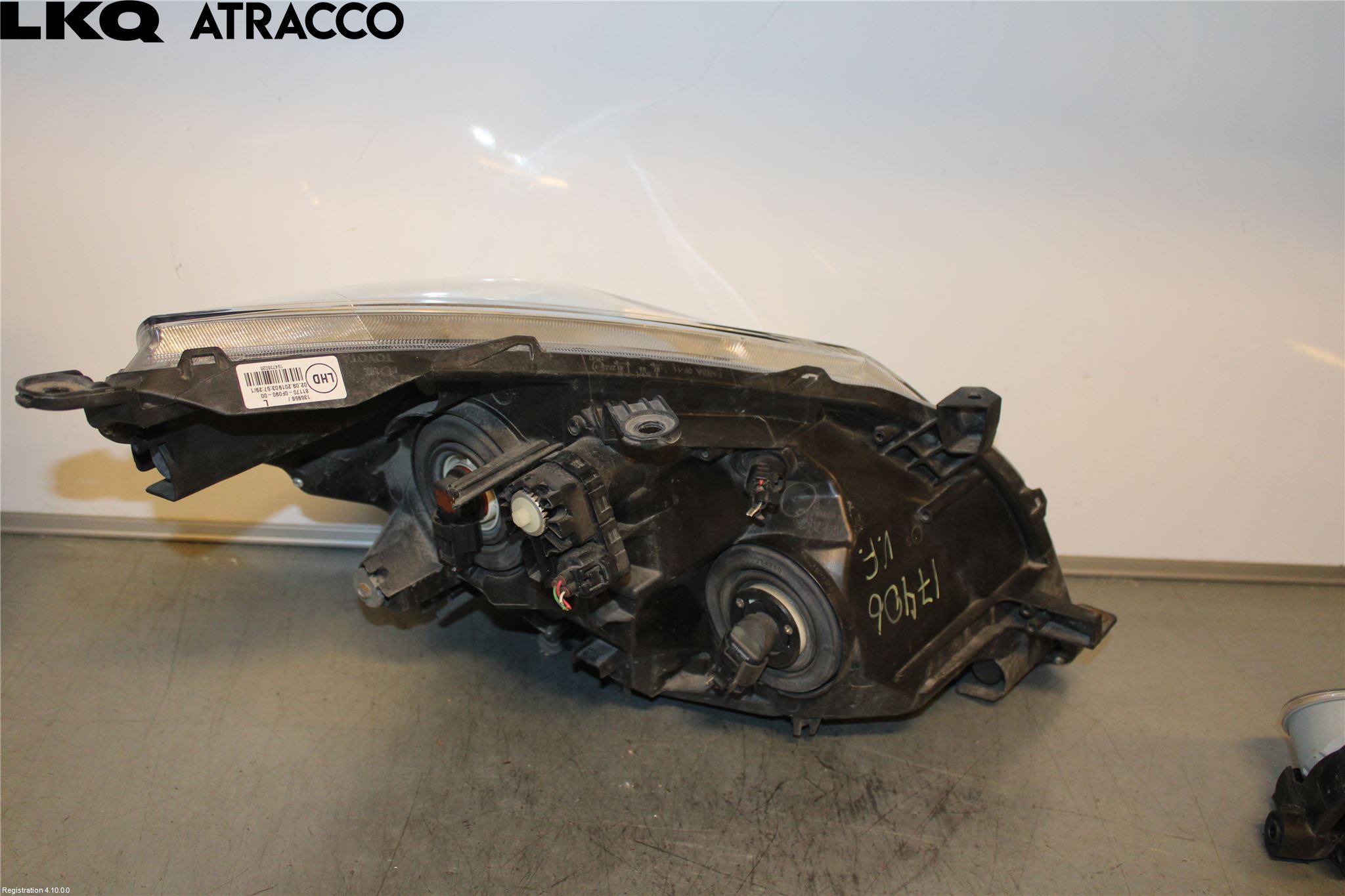 Toyota VERSO 09-18 Frontlykt Venstre