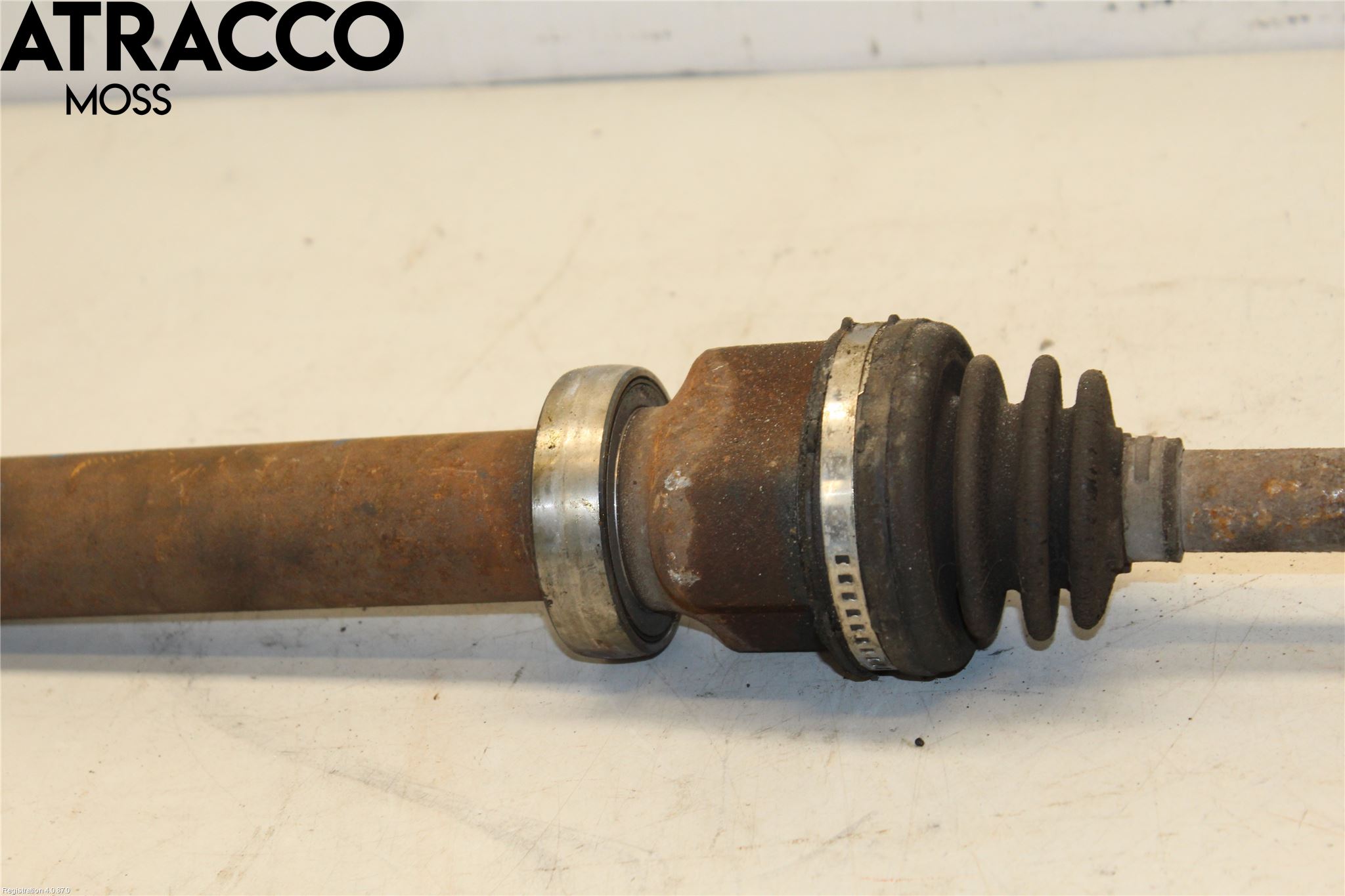 Ford FIESTA 09-12 Drivaksel Foran Kompl Høyre