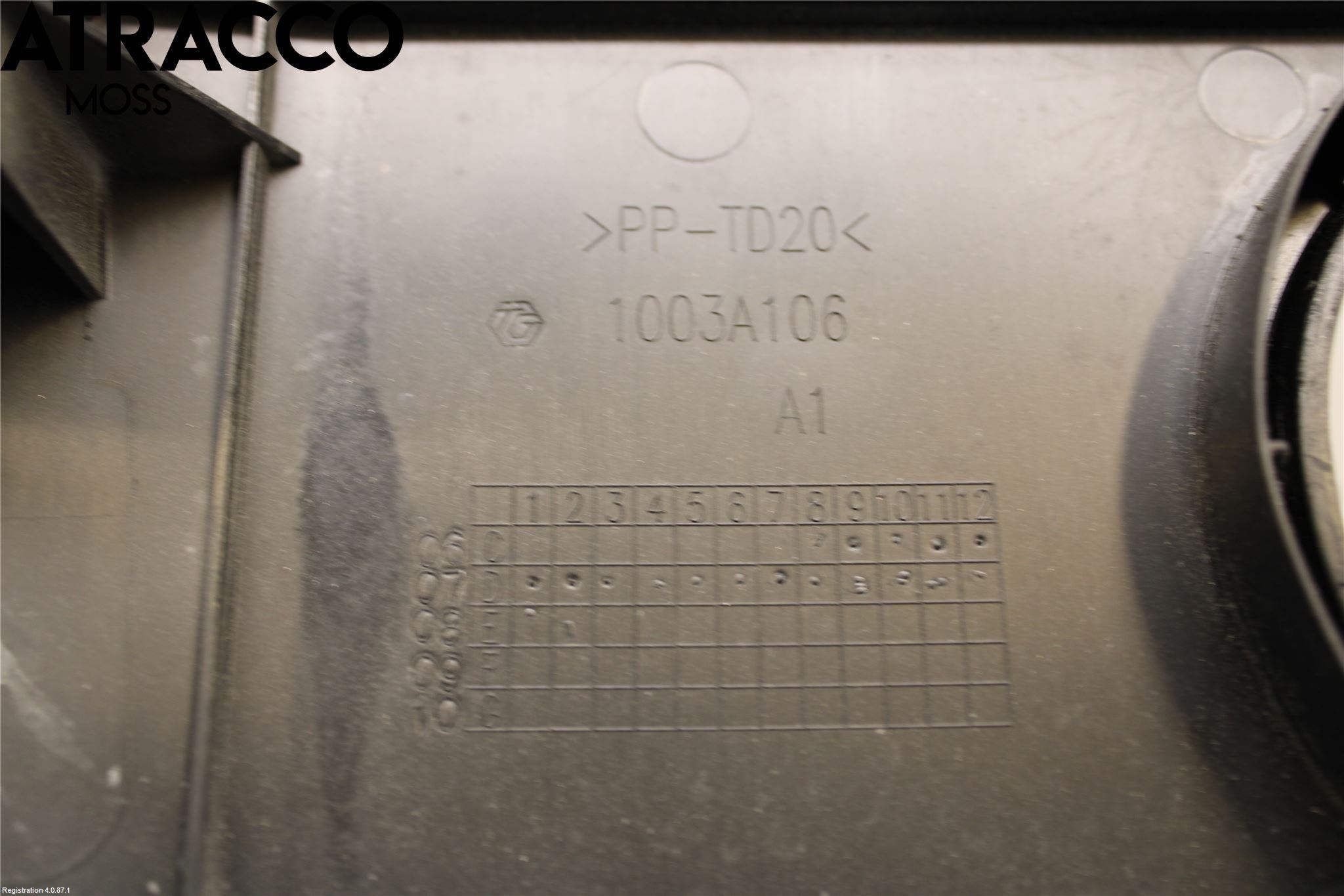 Mitsubishi OUTLANDER 07-12 Motor Deksel Over Motor