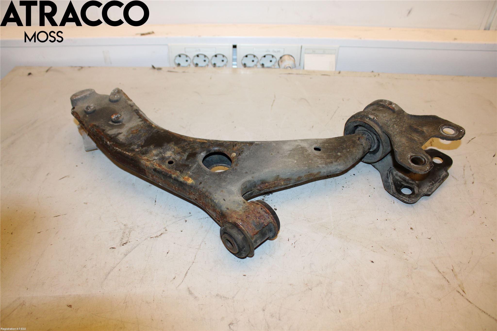 Volvo V40 CROSS COUNTRY 13-19 Bærearm Foran Venstre Nedre