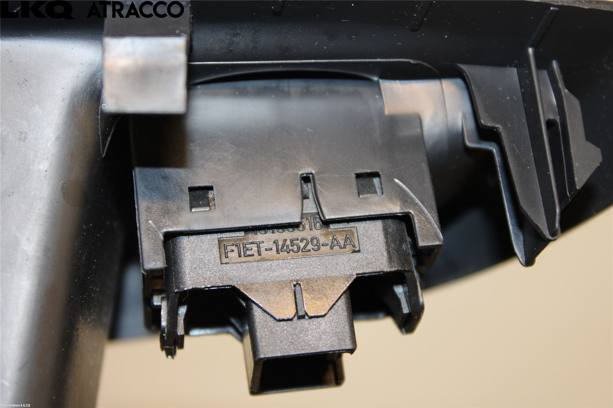 Ford FOCUS 15-18 Bryter Vindusheis