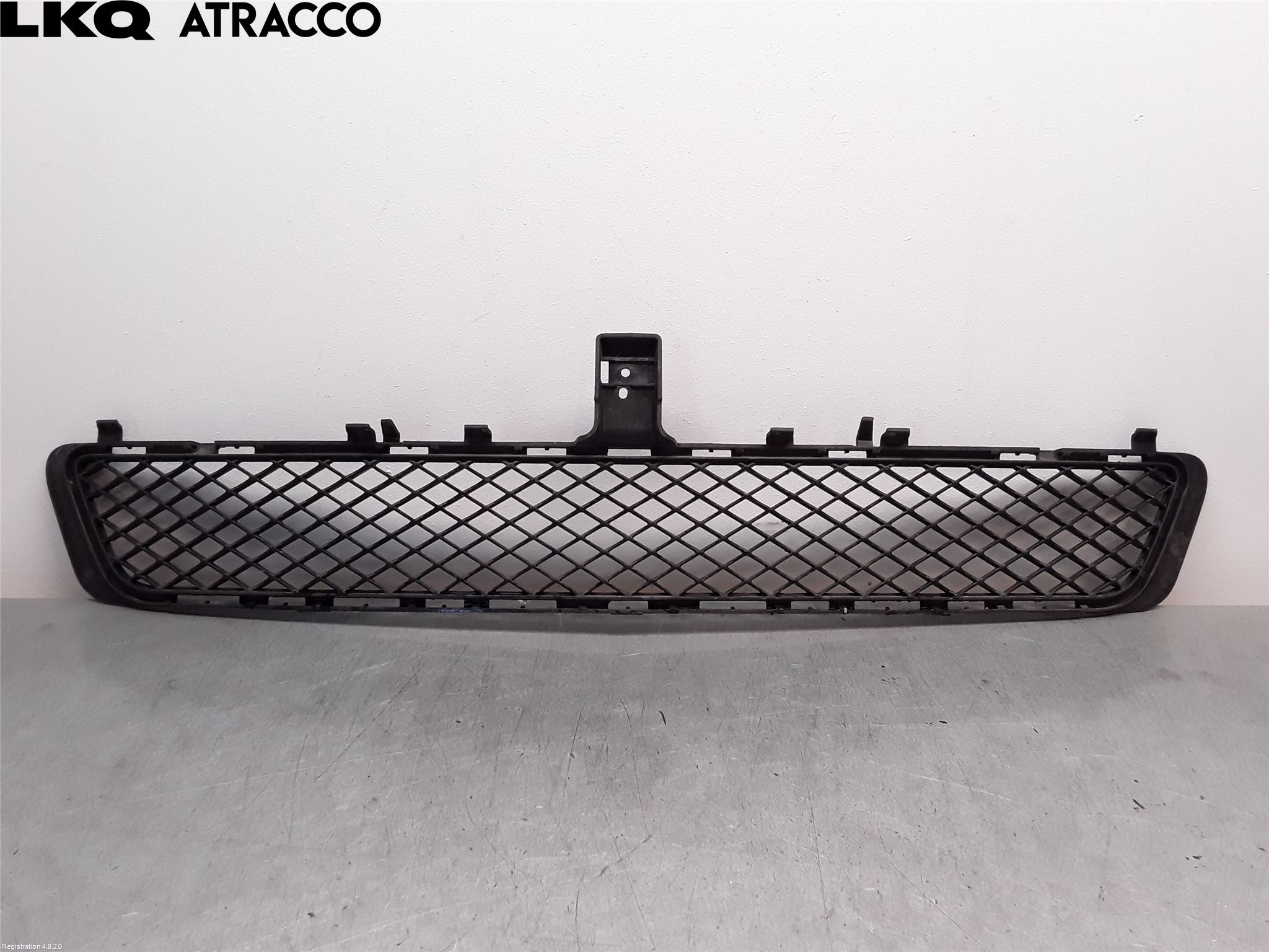 Mercedes-Benz MB E-KLASS (W212) 09-16 Grilldel Midt