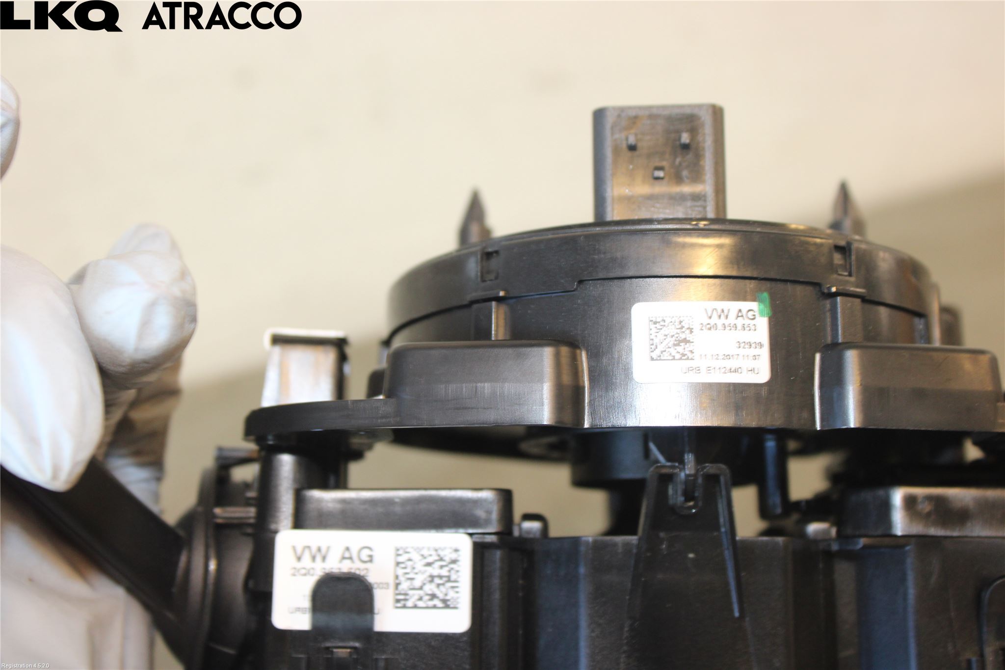 Volkswagen VW POLO VI 18->> Bryter Ratt Kombi H Og V