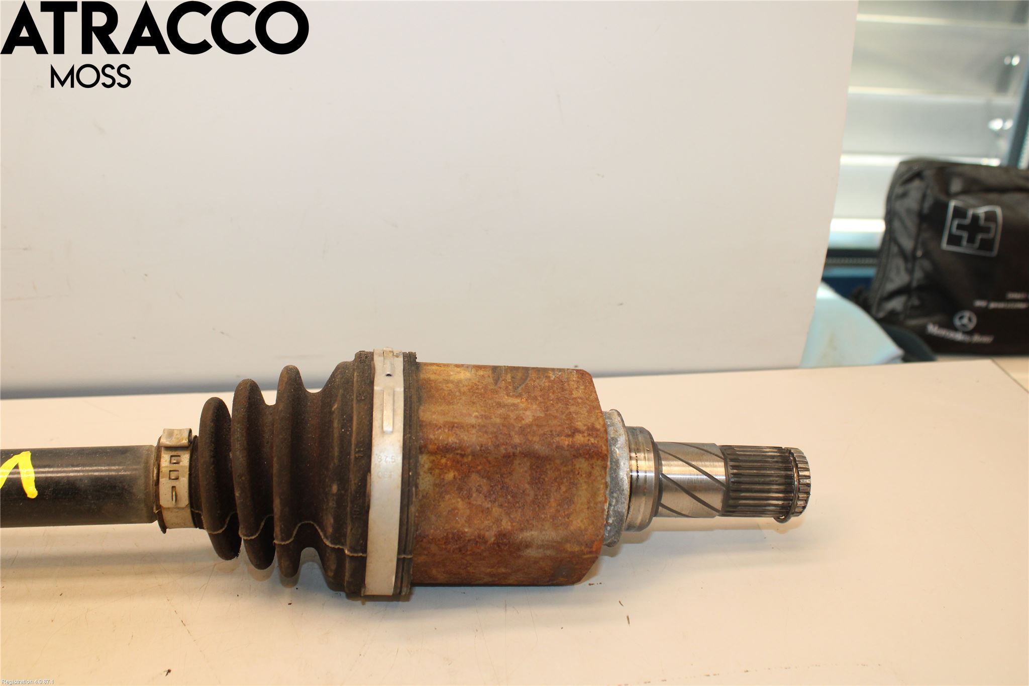 Nissan LEAF 11-17 Drivaksel Foran Kompl Venstre