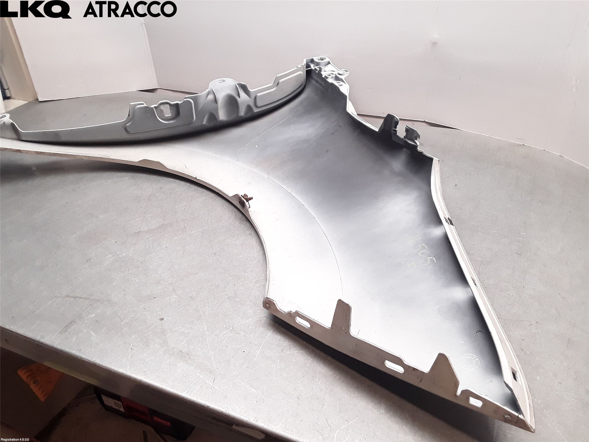 Peugeot 5008 10-16 Skjerm Foran Venstre