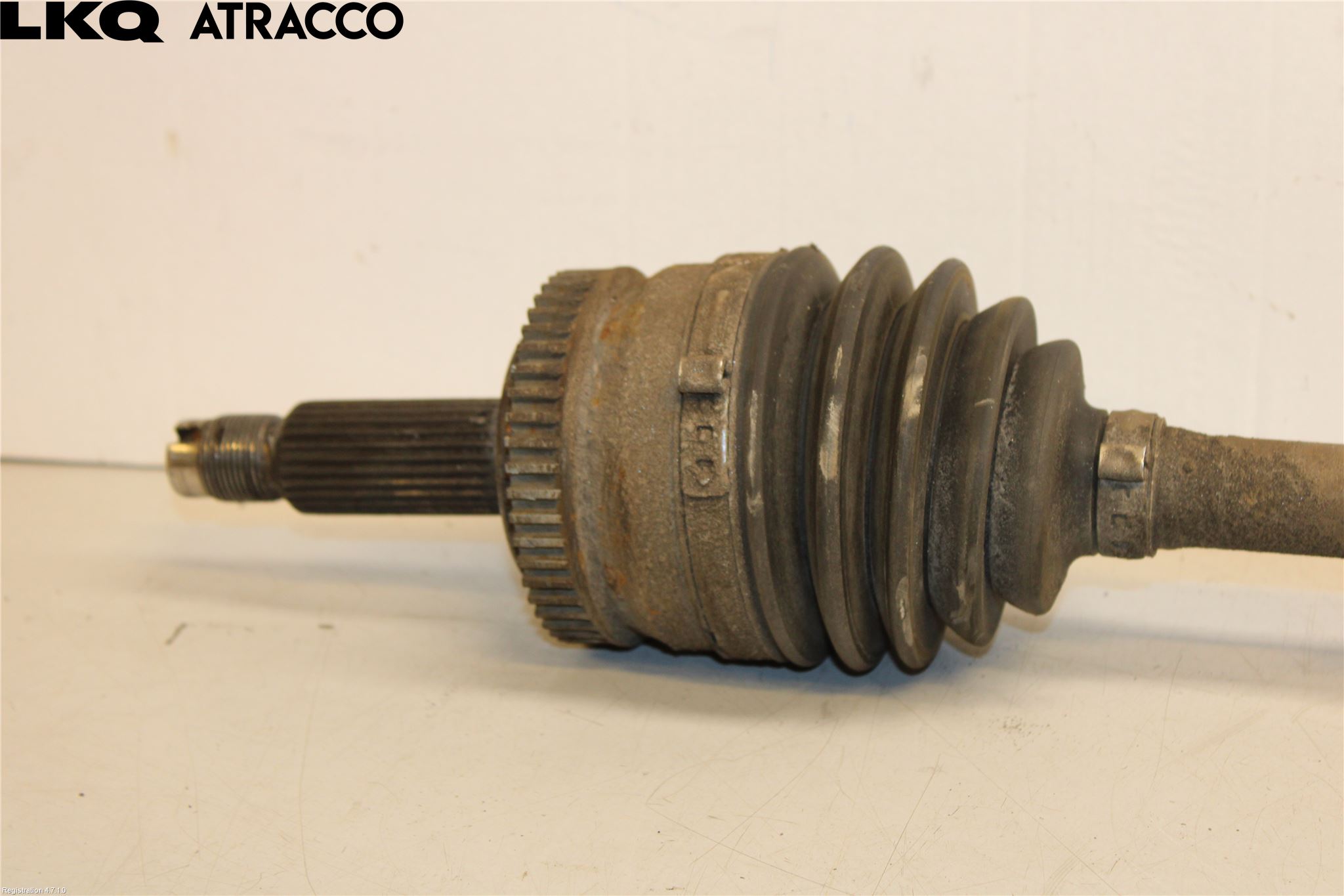 Kia CARENS III 13-19 Drivaksel Foran Kompl Venstre