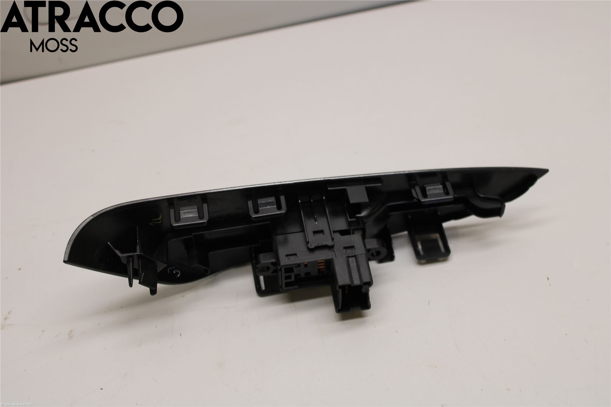 Nissan LEAF 11-17 Bryter Vindusheis