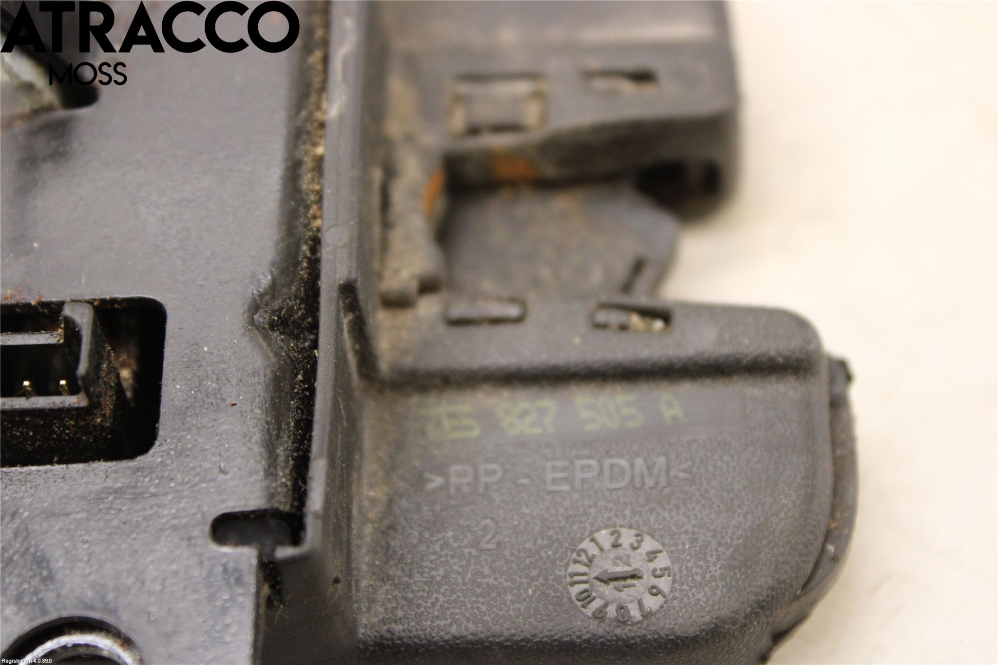 Volkswagen VW CADDY 11-15 Bakluke-Lokk Låsekasse