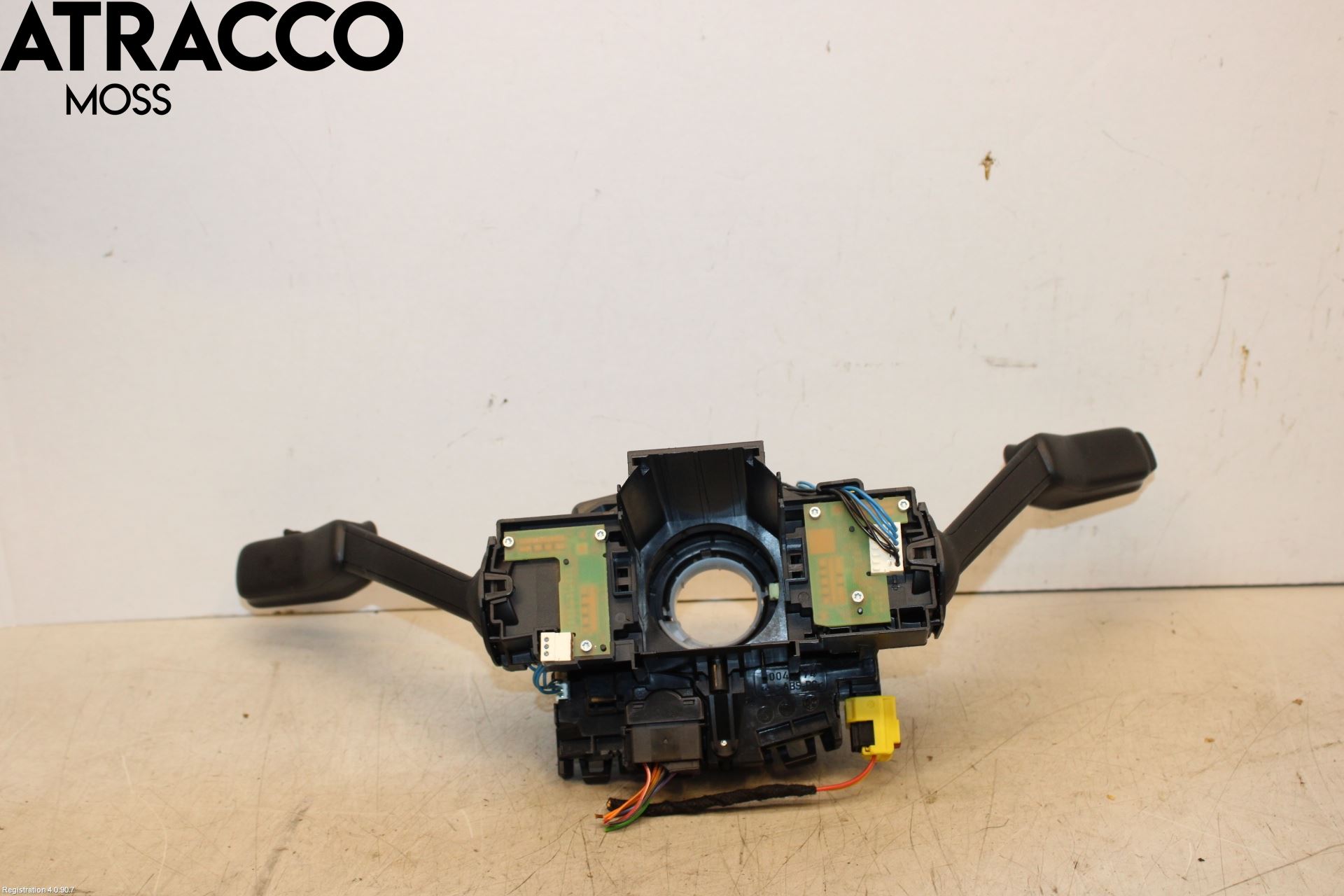 Volkswagen VW GOLF / E-GOLF VII 13-20 Bryter Ratt Kombi H Og V