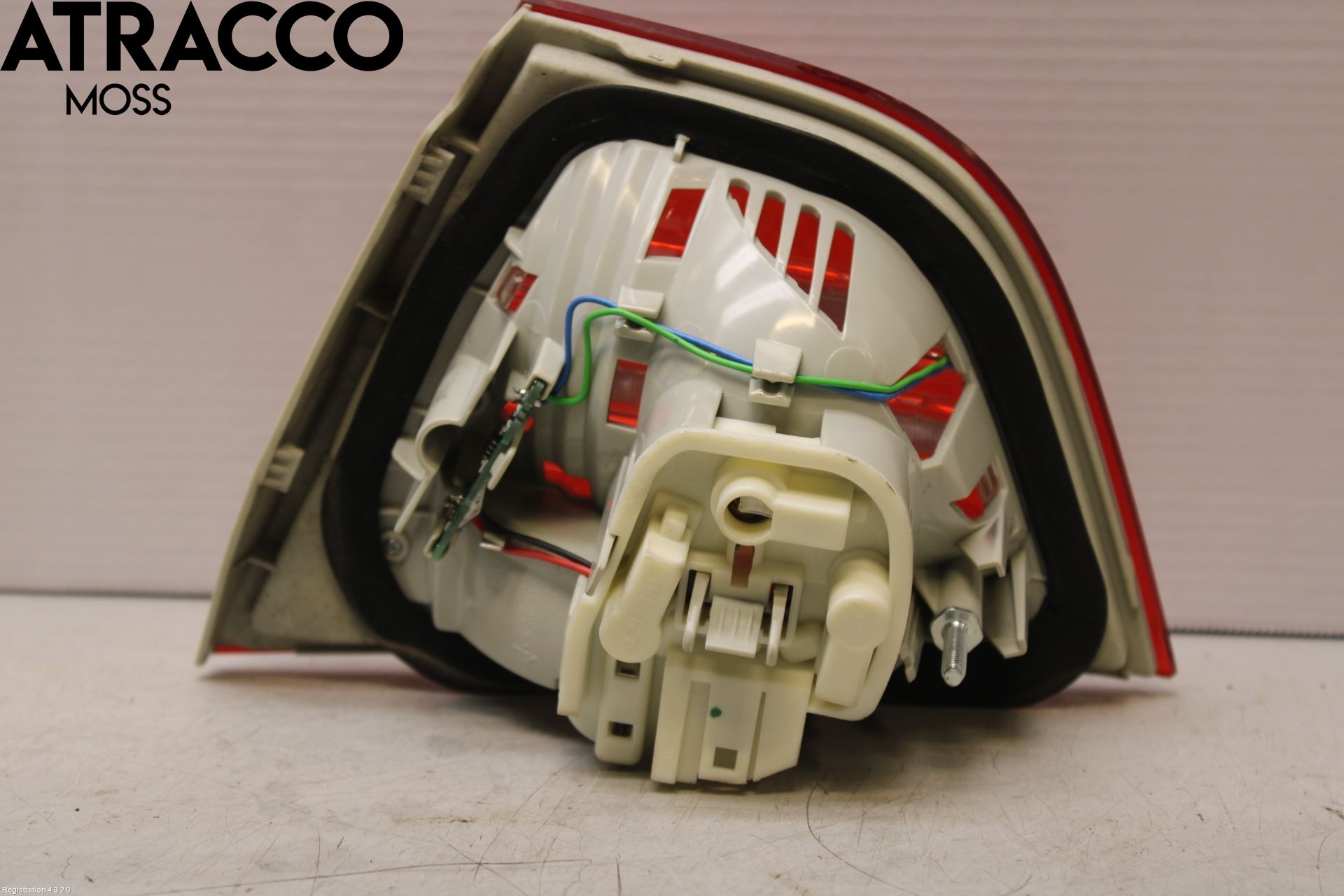 BMW 3 E90/91 SED/TOU 05-12 Baklykt Venstre  På Luke(Indre