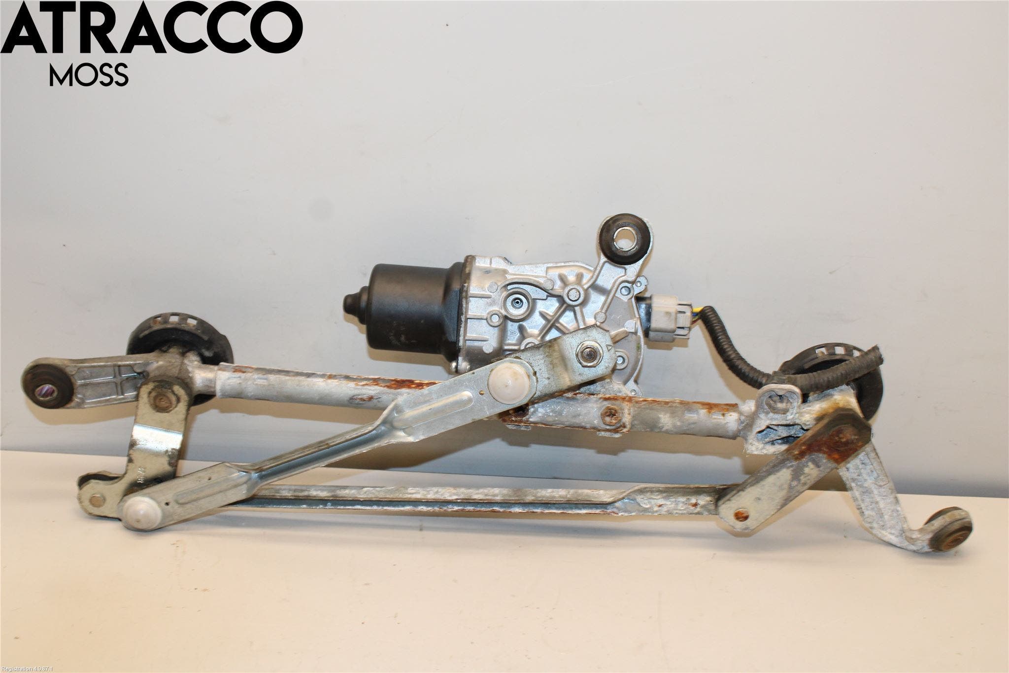 Nissan LEAF 11-17 Viskermotor Frontrute