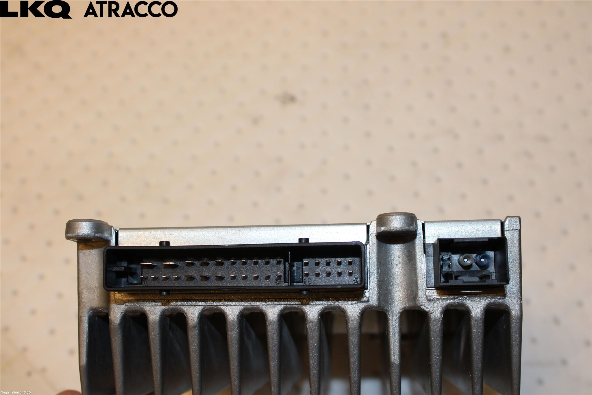 Mercedes-Benz MB E-KLASS (W212) 09-16 Stereo Forsterker