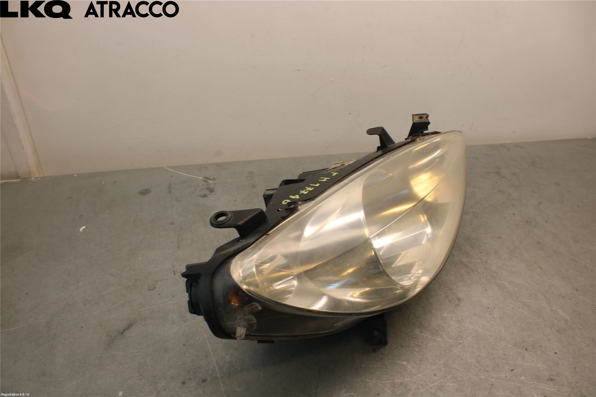 Peugeot 307     01-05 Frontlykt Høyre