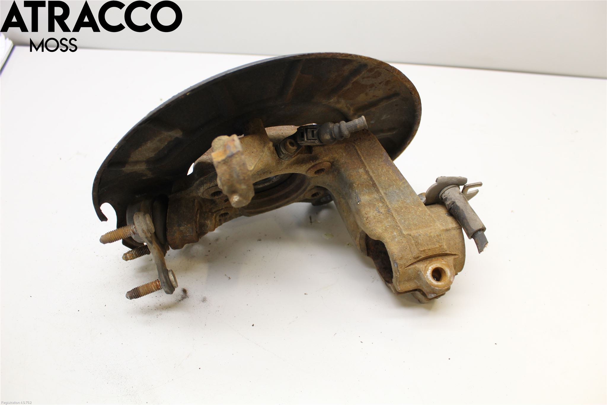 Volkswagen VW TOURAN 10-15 Spindel Vf