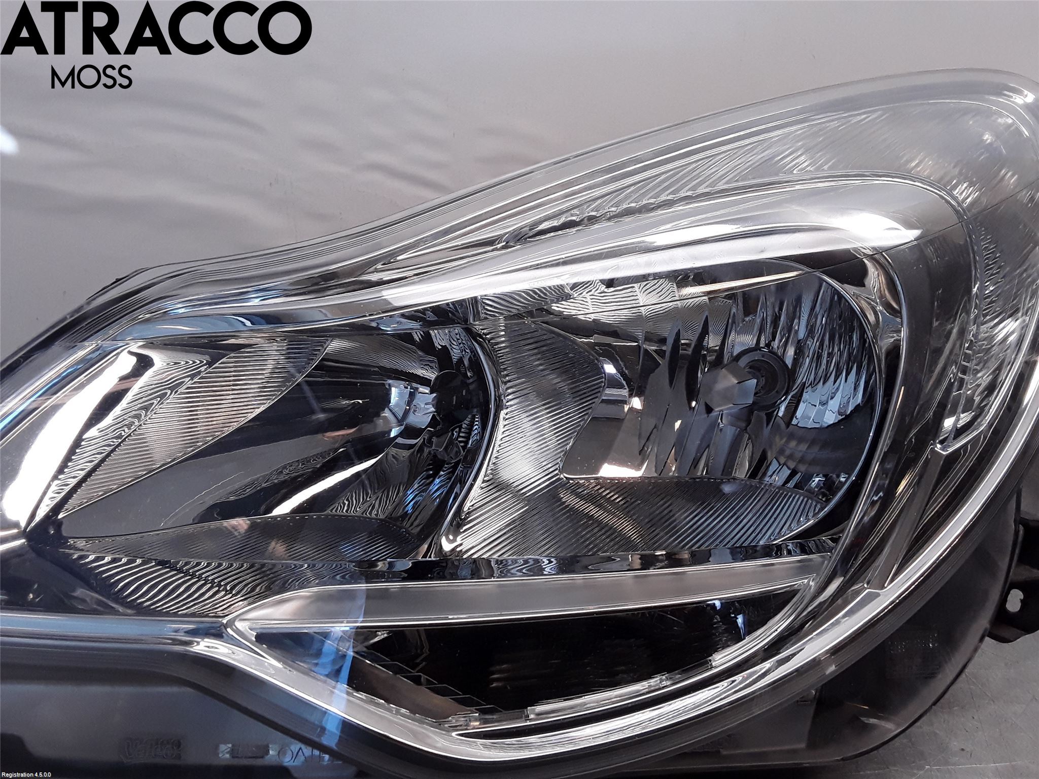 Opel CORSA D 07-14 Frontlykt Venstre