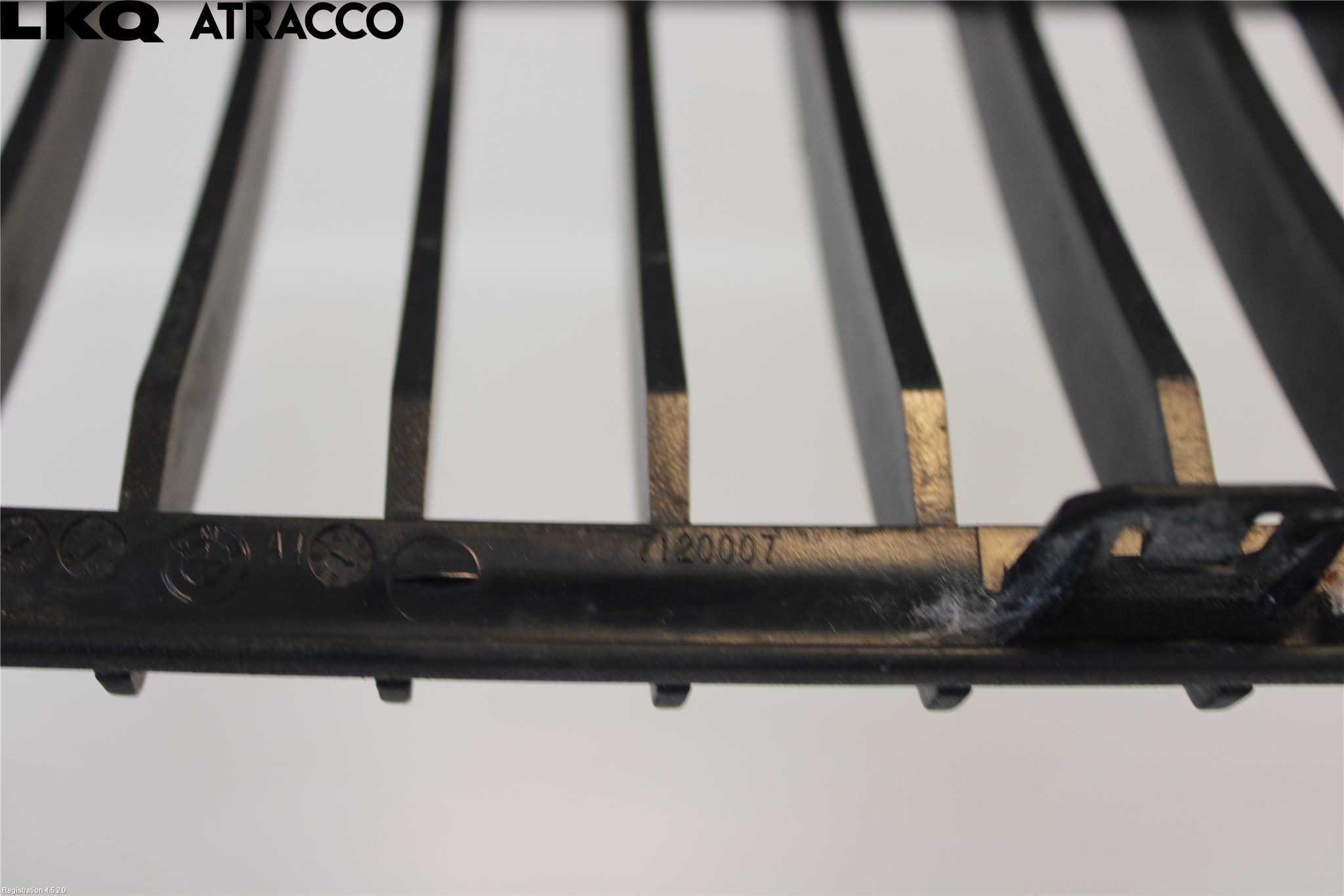 BMW 3 E90/91 SED/TOU 05-12 Grilldel Venstre