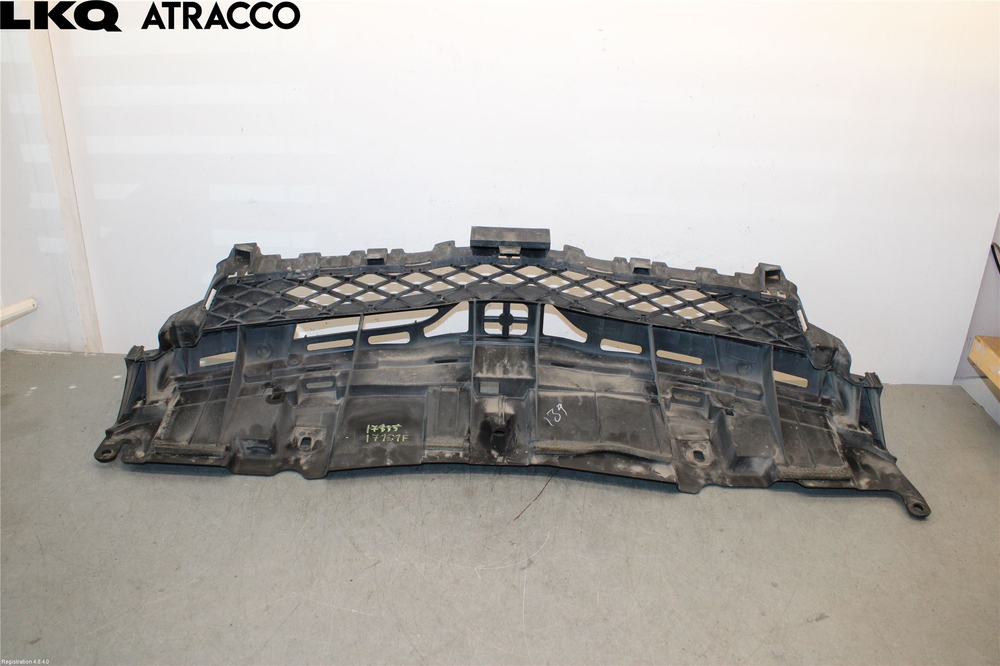 Toyota AURIS 10-12 Front Øvrig