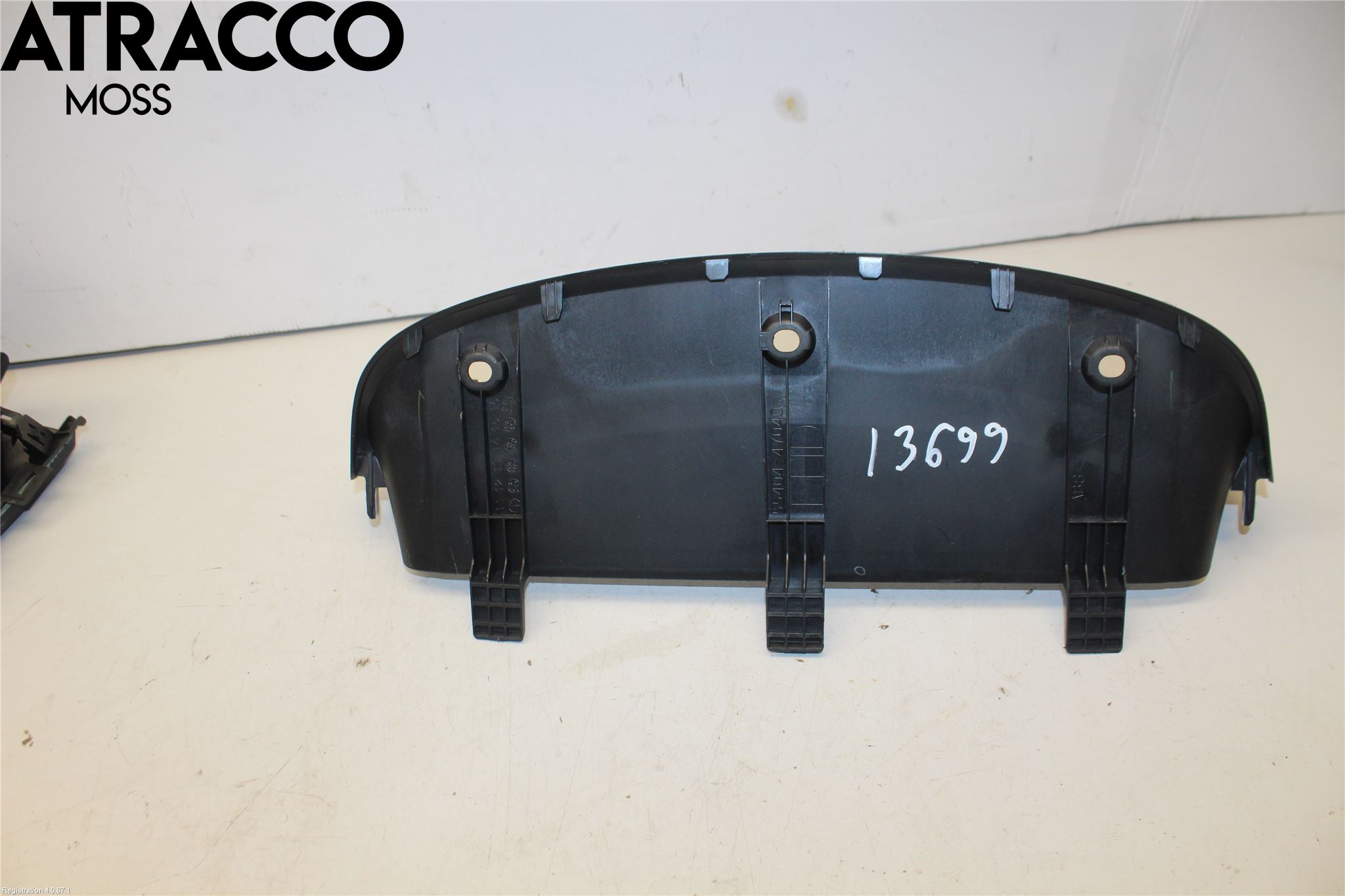 Toyota PRIUS+ ZVW40 12-20 Instrument Ramme