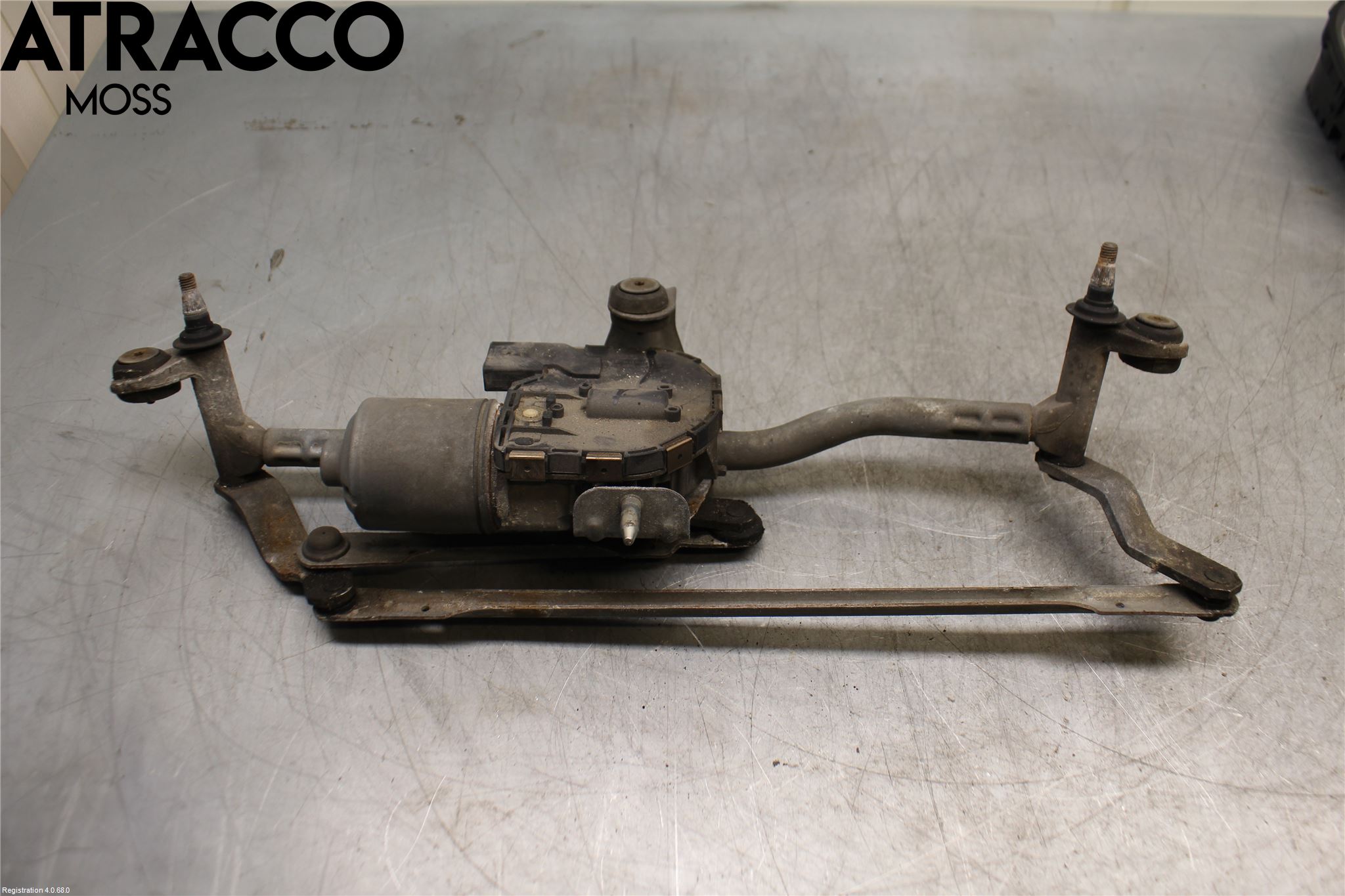 Volkswagen VW TOURAN 10-15 Viskermotor Frontrute