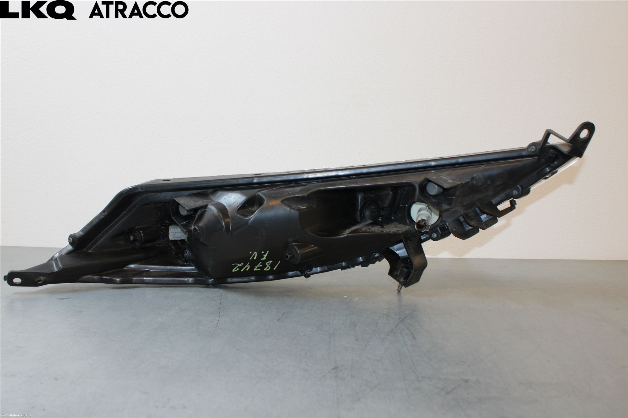 Nissan JUKE 10-14 Frontlykt Venstre