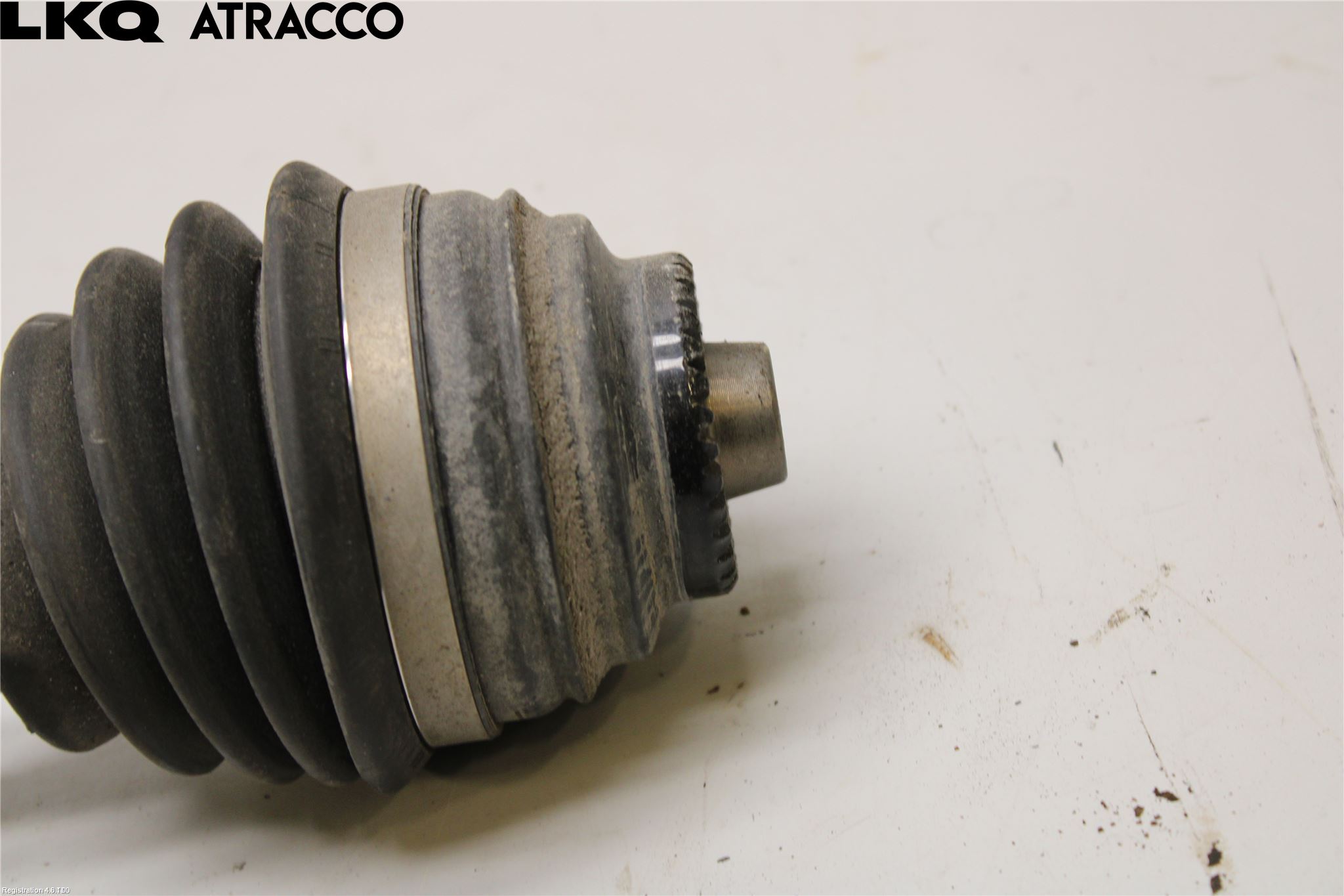 BMW 3 F30/F31/F80 12-19 Drivaksel Foran Kompl Venstre