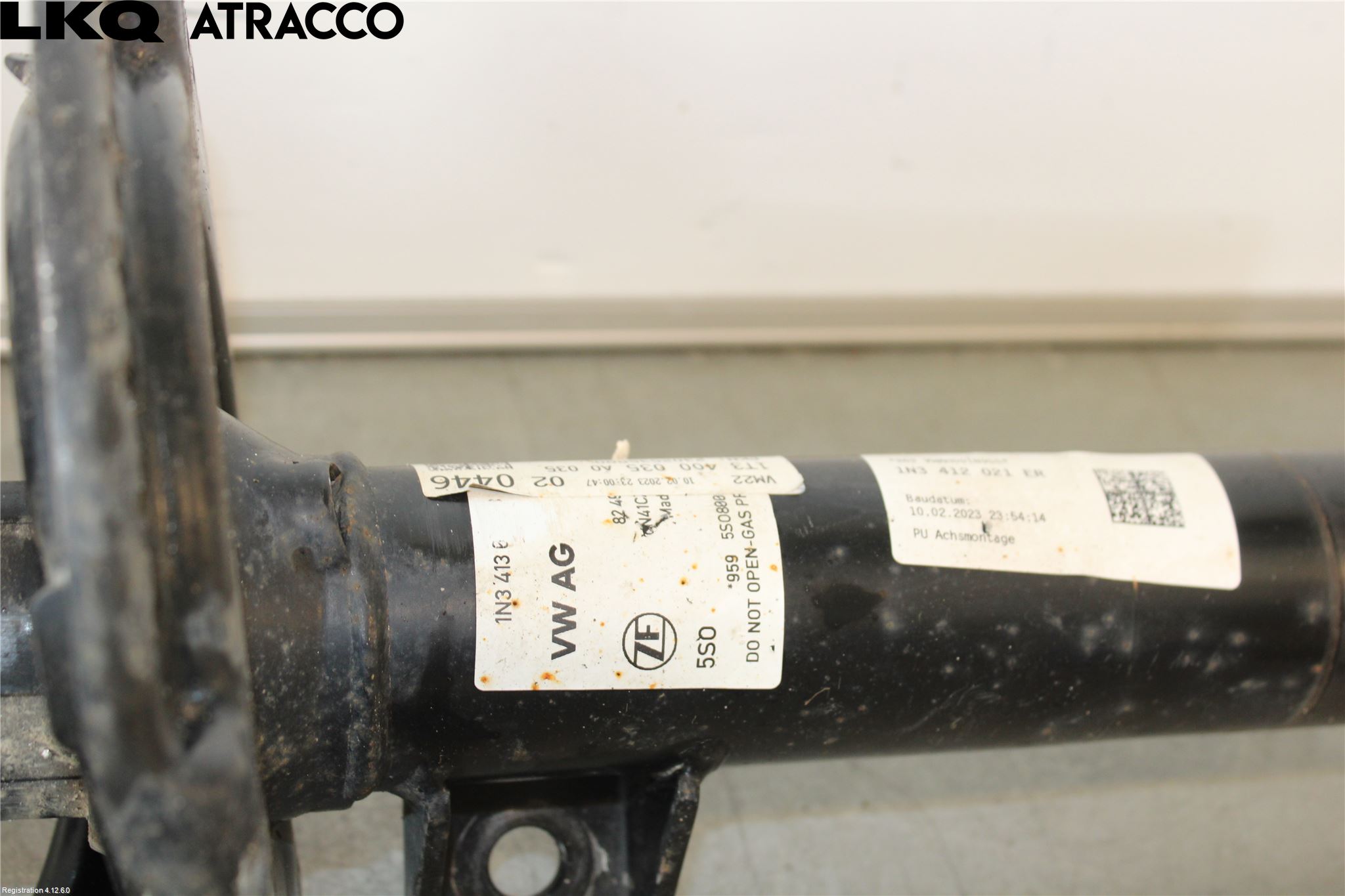 Volkswagen VW ID BUZZ/CARGO 22- Fjær Foran