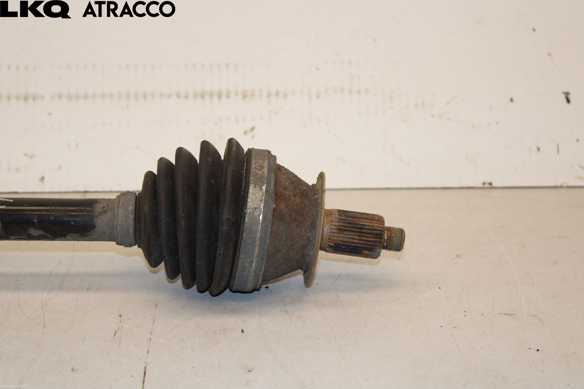 Volkswagen VW POLO 10-17 Drivaksel Foran Kompl Venstre