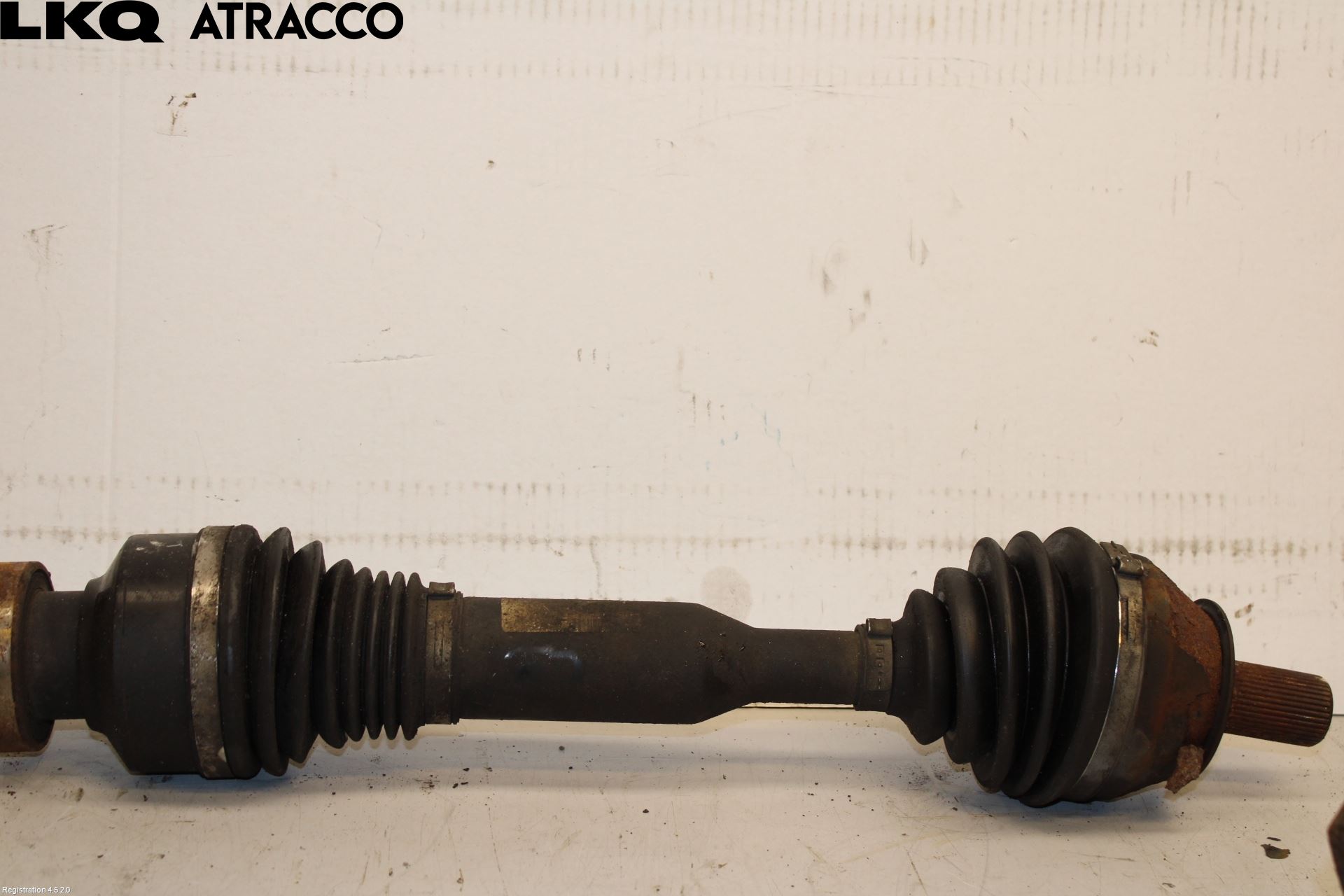 Volvo XC70 08-13 Drivaksel Foran Kompl Høyre