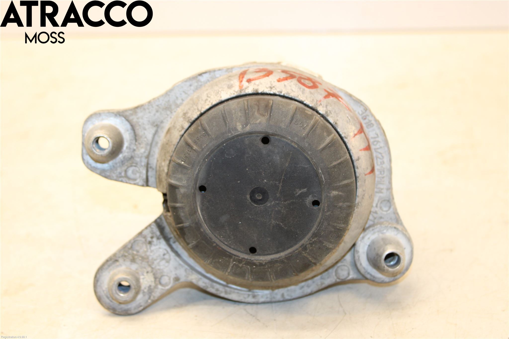 Mercedes-Benz MB C-KLASS (W205) 14-21 Motor Feste Gummi