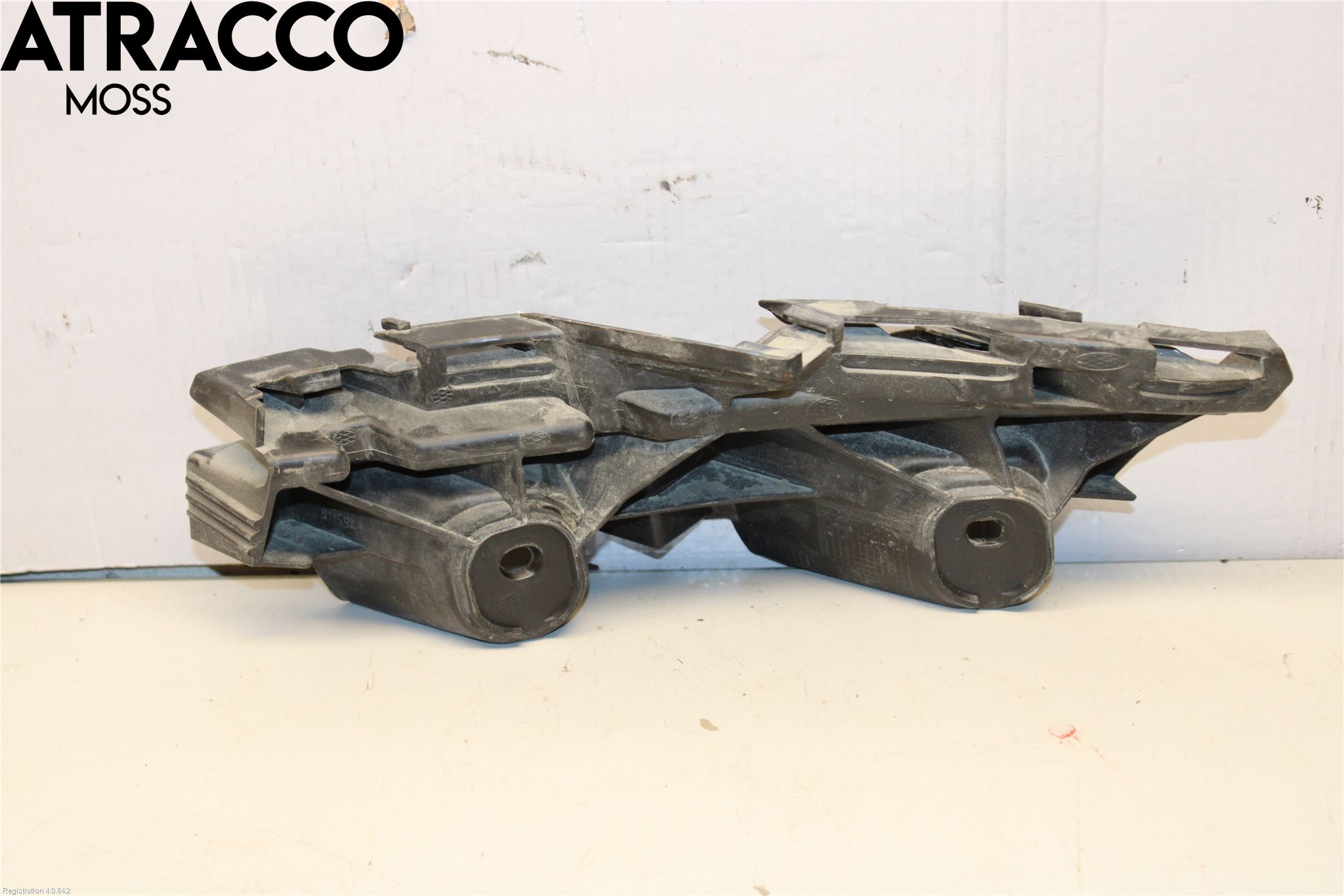 Skoda KODIAQ 17-24 Støtfangerfeste Bak Venstre