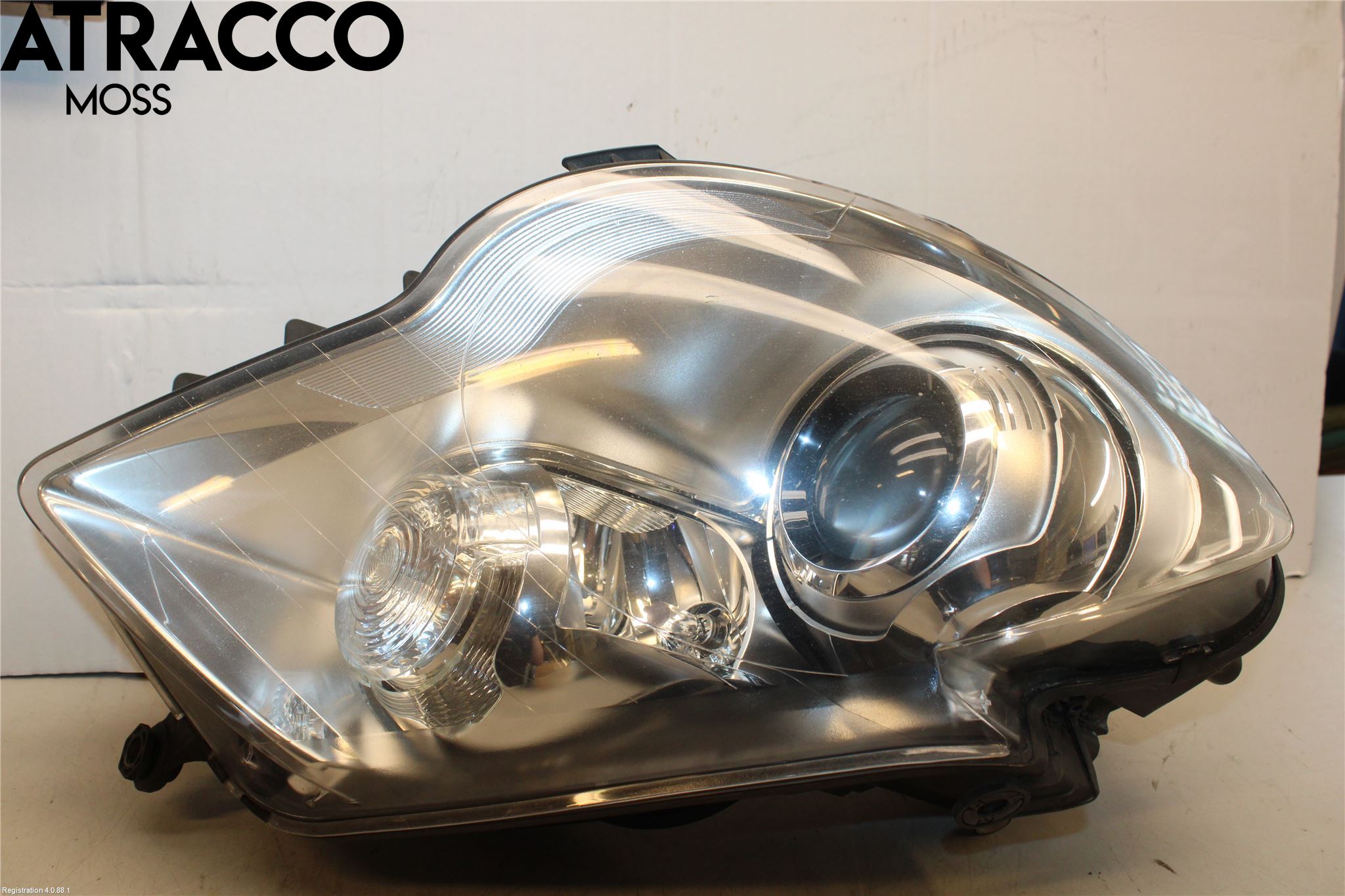 Volkswagen VW TOURAN 03-10 Frontlykt Høyre