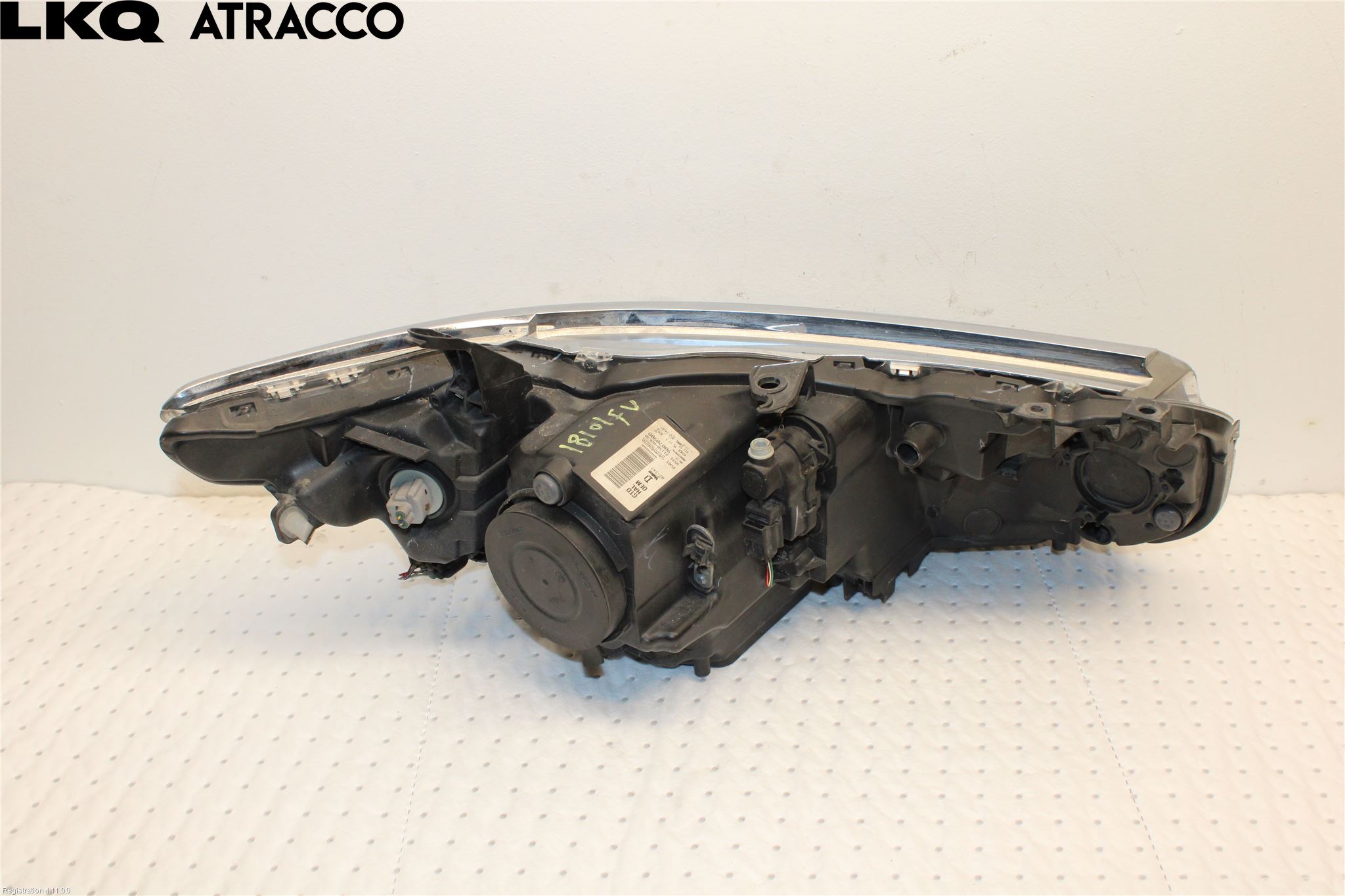 Toyota AURIS 13-19 Frontlykt Venstre