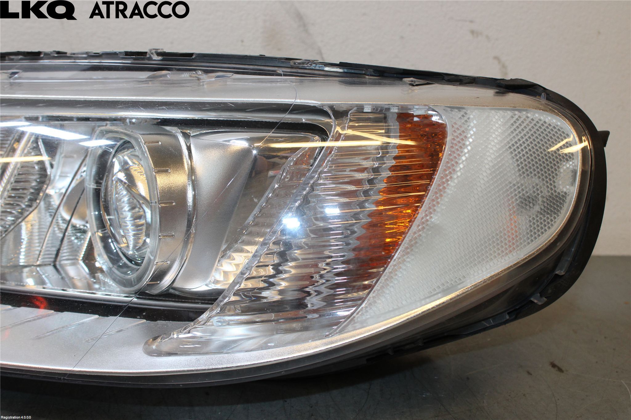 Volvo V70 14-16 Frontlykt Venstre