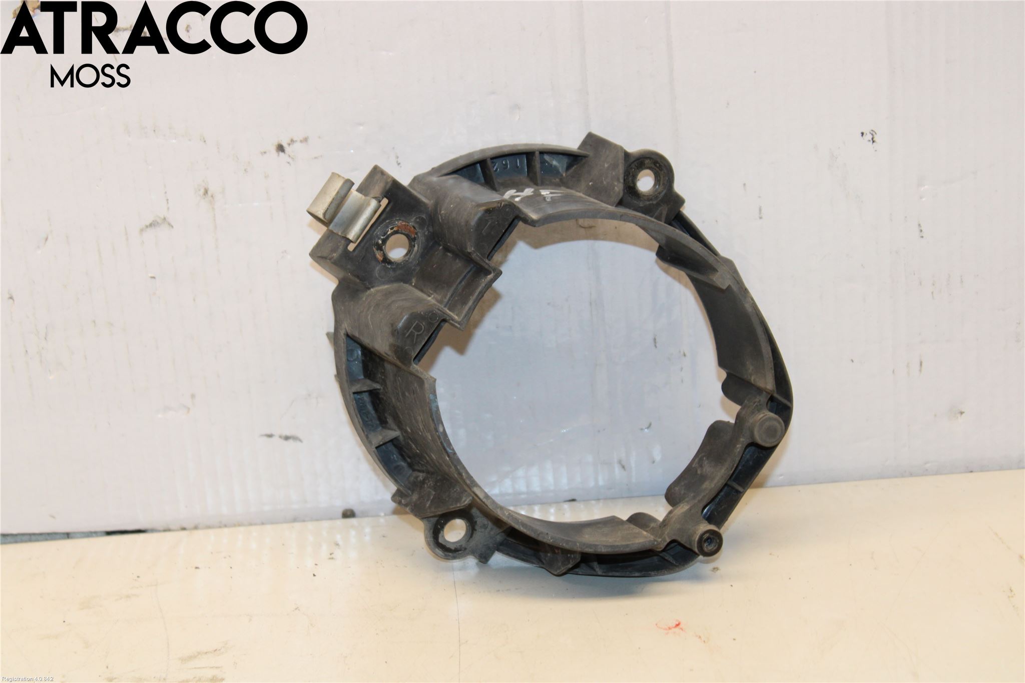 Toyota RAV 4 06-12 Frontlykt Kurve-Tåkelys Ramme