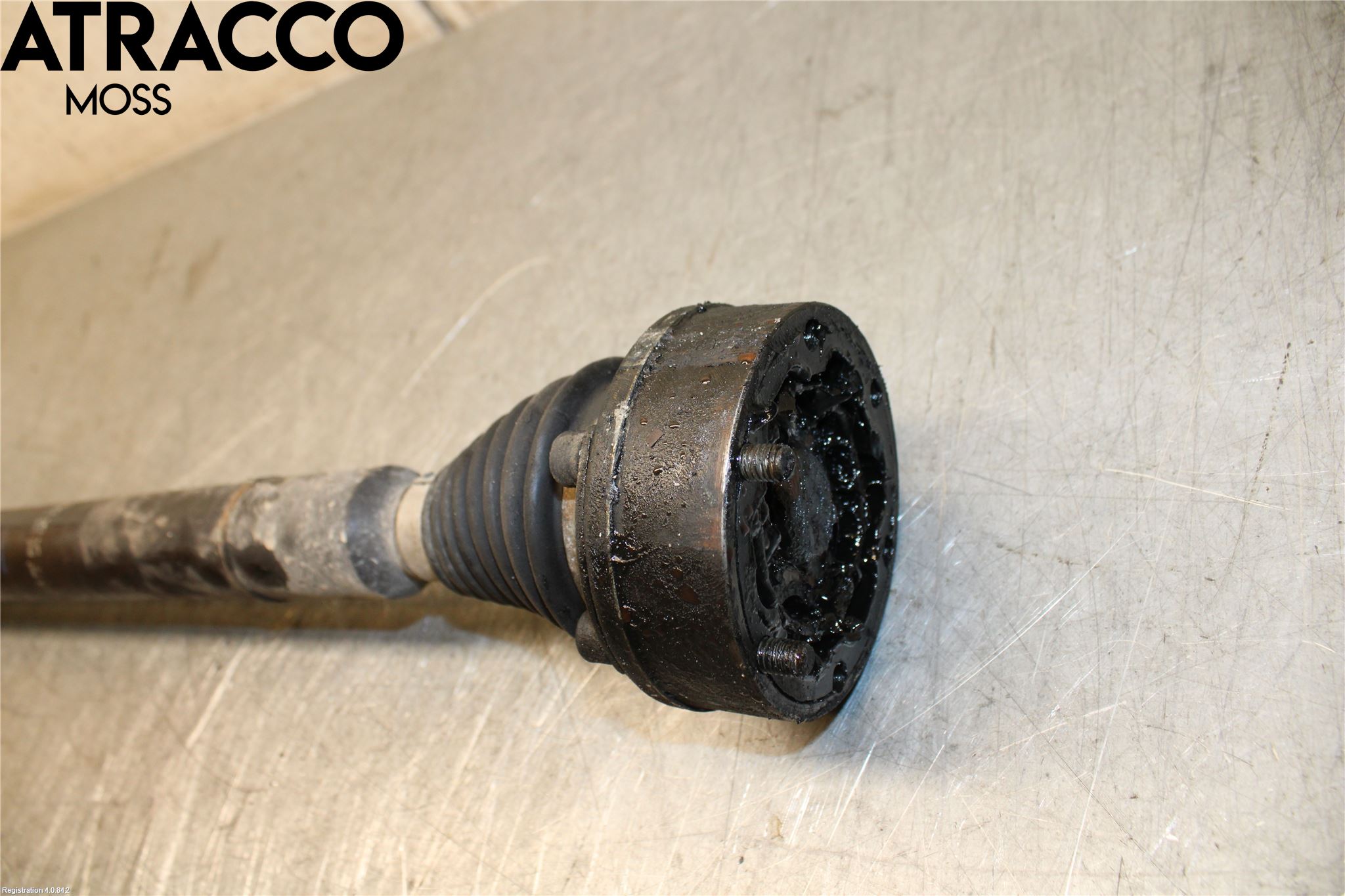 Volkswagen VW PASSAT 05-11 Drivaksel Foran Kompl Høyre