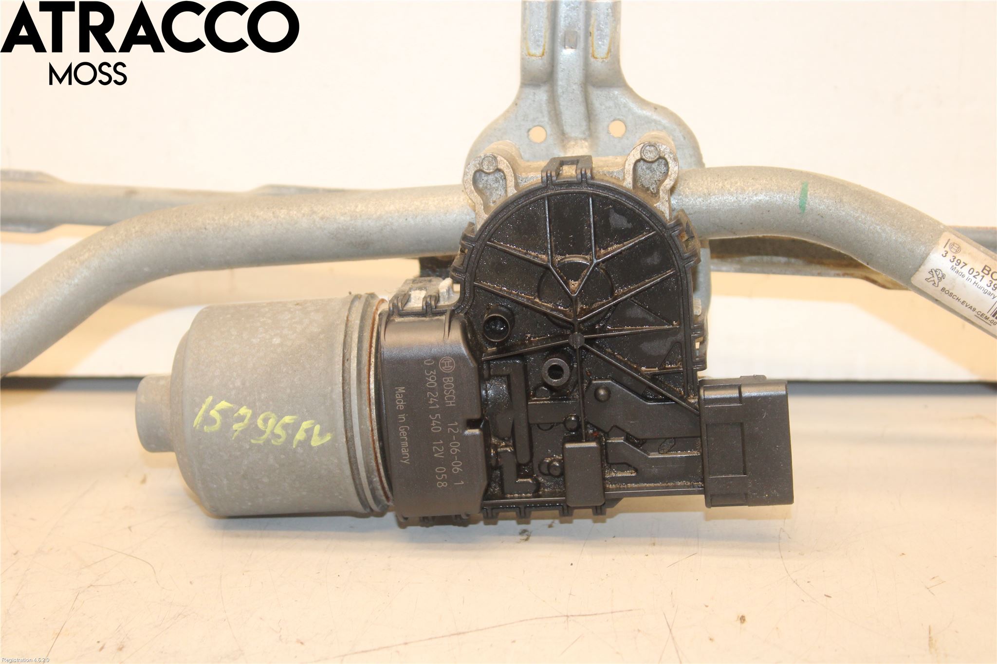 Peugeot 208 12-15 Viskermotor Frontrute