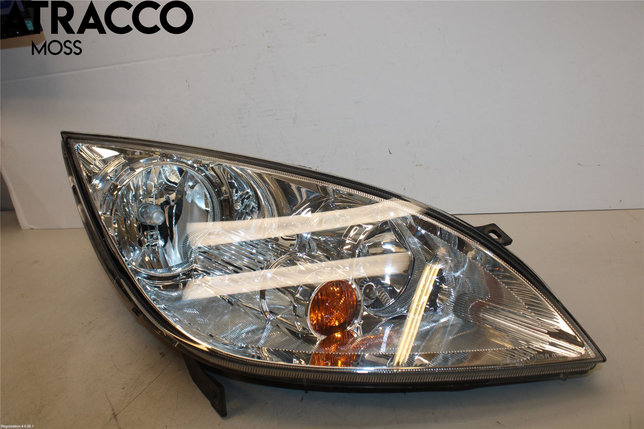 Mitsubishi COLT   04-08 Frontlykt Høyre