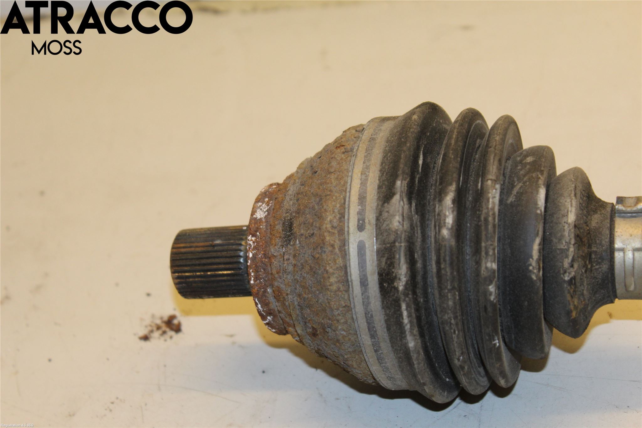 Volkswagen VW PASSAT 15-19 Drivaksel Foran Kompl Venstre