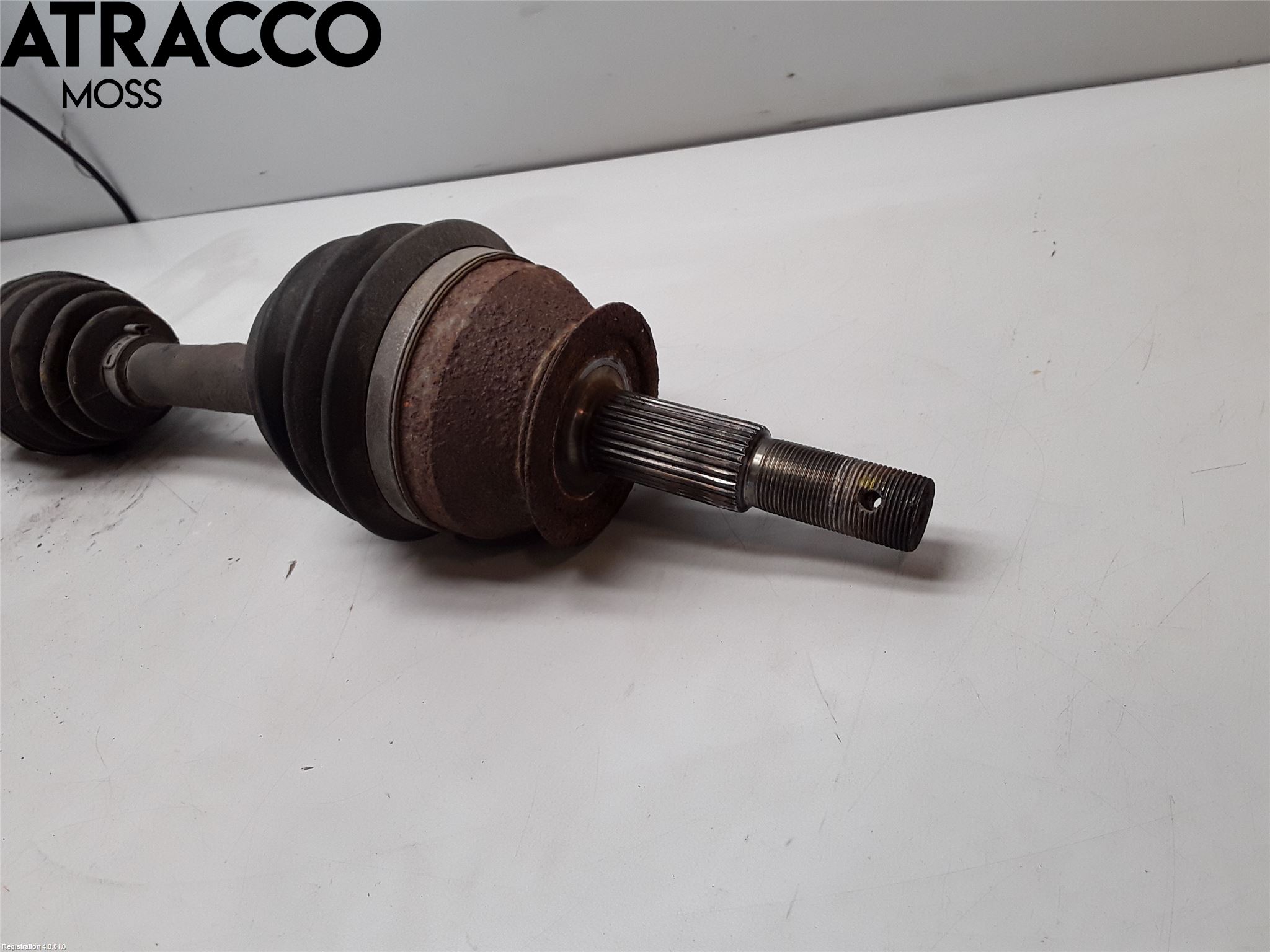 Nissan NAVARA 05-16 Drivaksel Foran Kompl Høyre