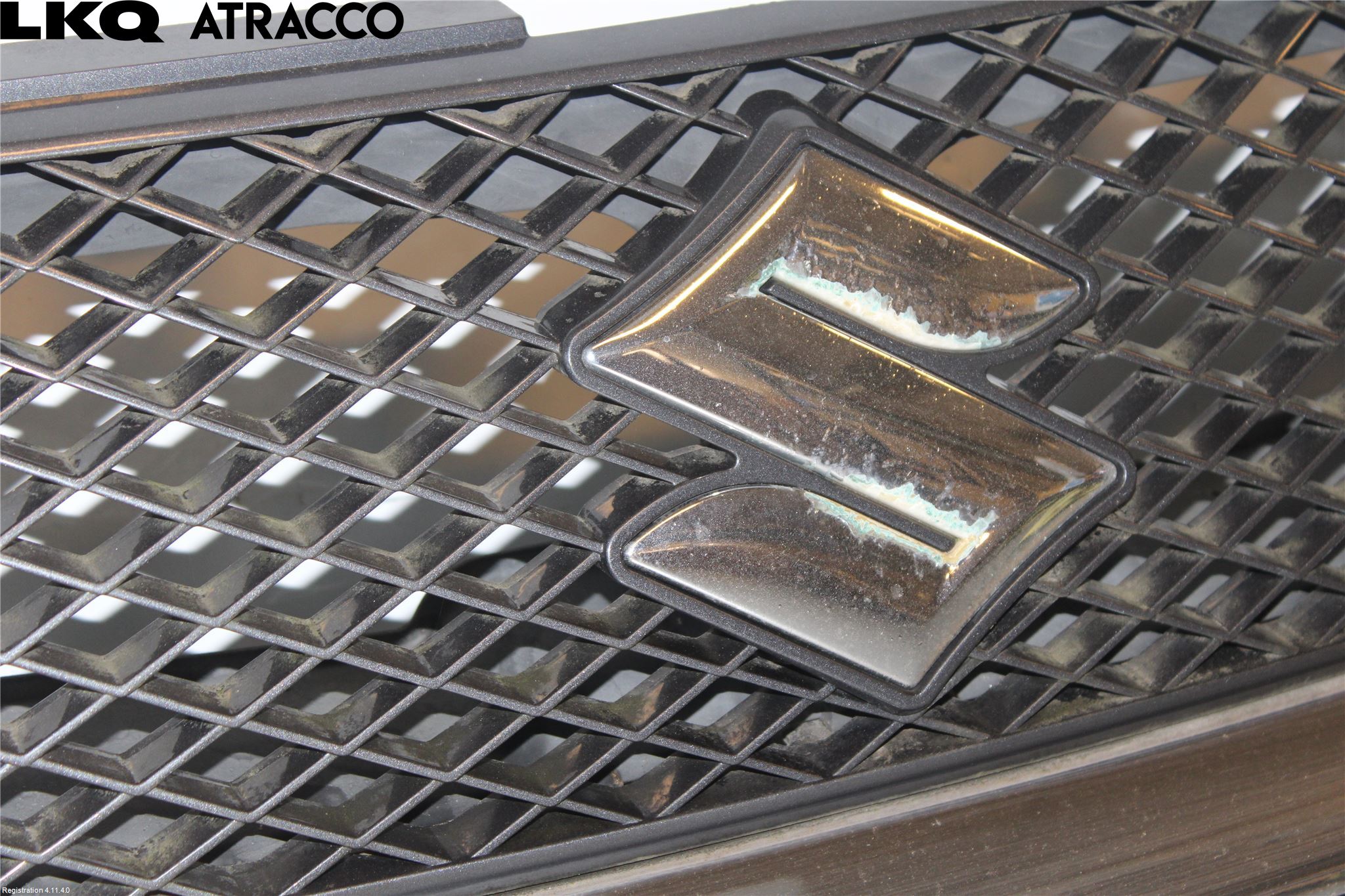 Suzuki GRAND VITARA II 06-14 Grill Komplett