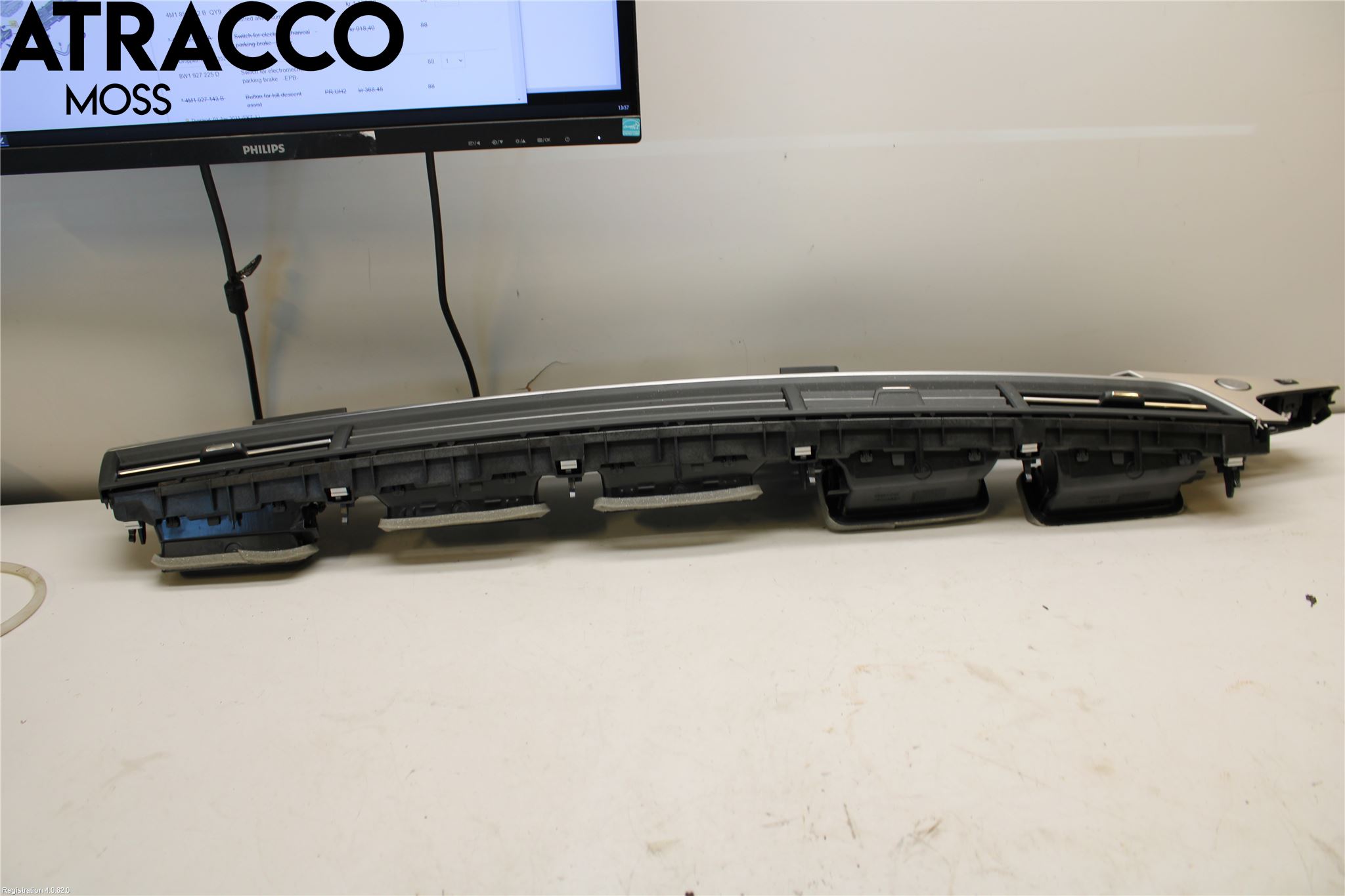 Audi Q7/SQ7 Dashbord Kanal - Dyse