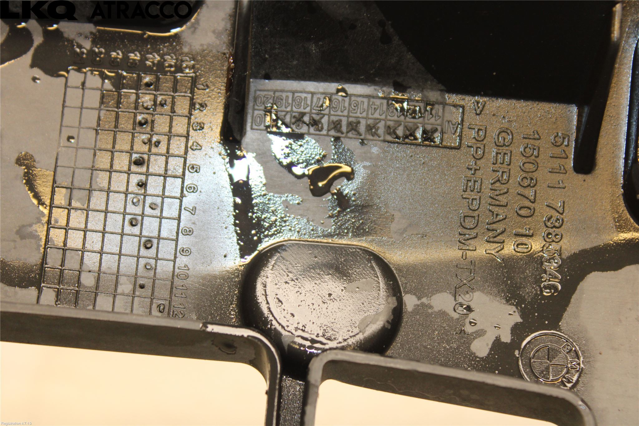 BMW 5 G30/G31/F90 17-23 Frontlykt Holder-Feste