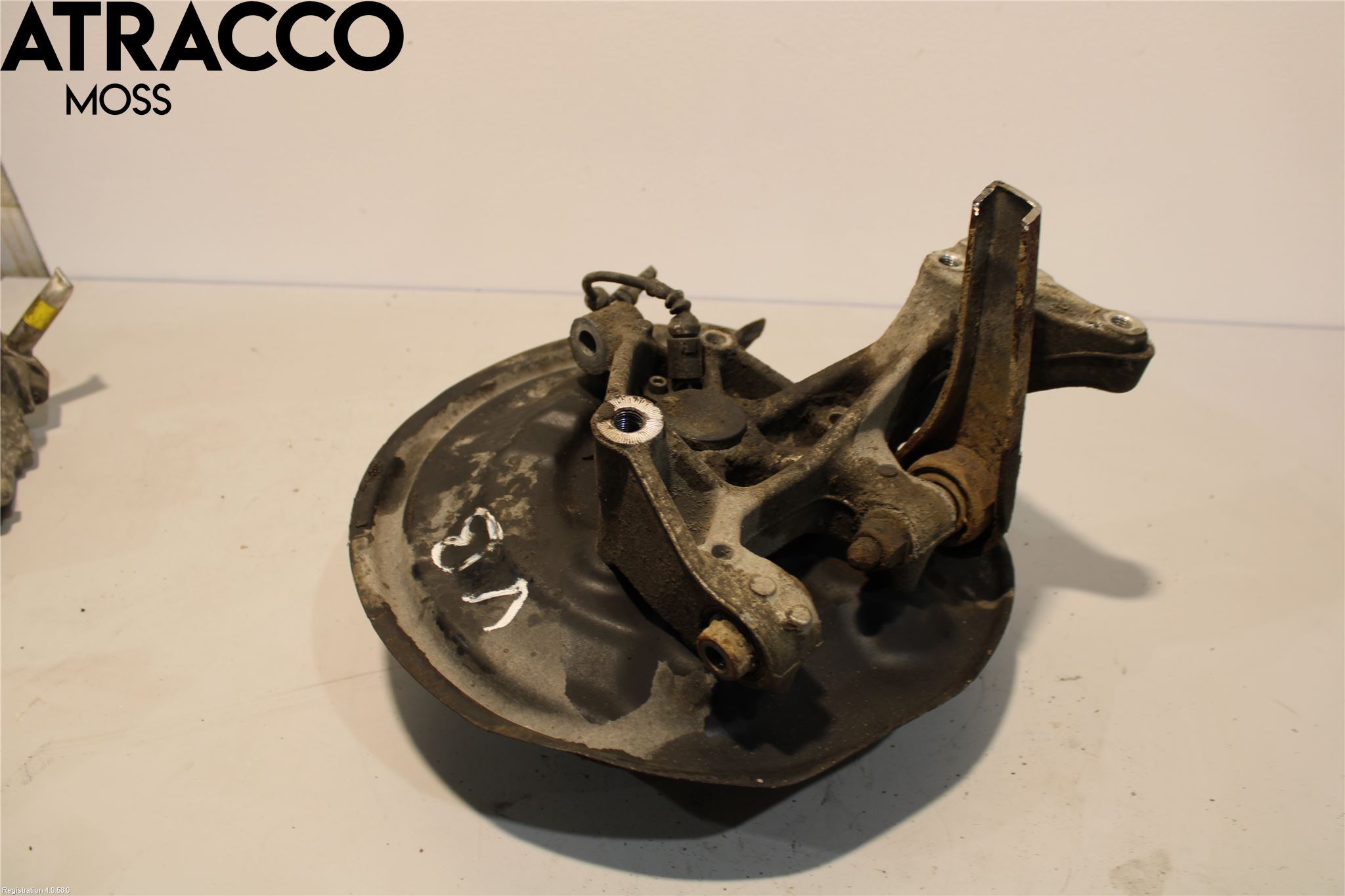 Volkswagen VW PASSAT 11-14 Spindel Vb