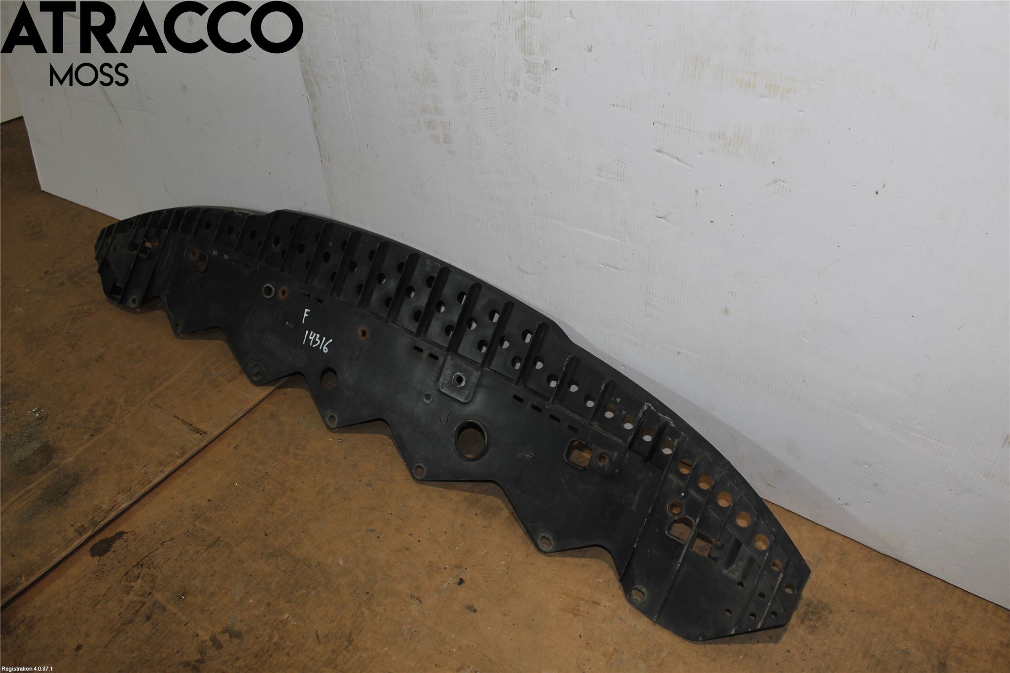 Toyota YARIS XP90 06-11 Støtfanger Foran Demper